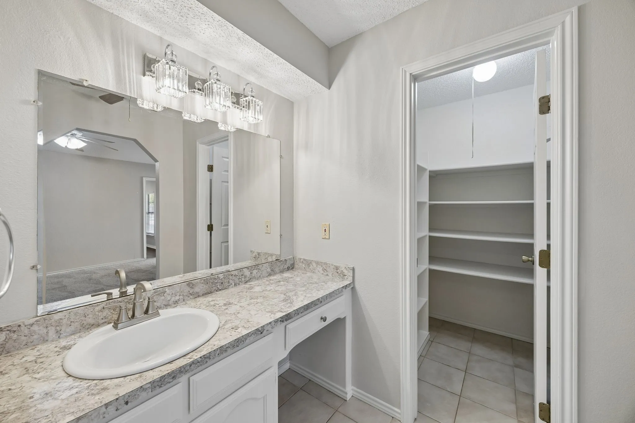 Single Family Residence For Rent in Tarrant County , 6344 N Park Drive, Watauga, Texas 76148, 3 Bedroom, 2 Bathroom, 2 Garage spaces, 1,662 Sqft, built in 1986, mls#21392590, Real Estate Agent in Watauga, Homes For Rent in Tarrant county, Homes For Rent in Watauga, Realtor in Watauga Texas, Real Estate Brokerage Independent Realty Texas, Luminita Cordes Realtor