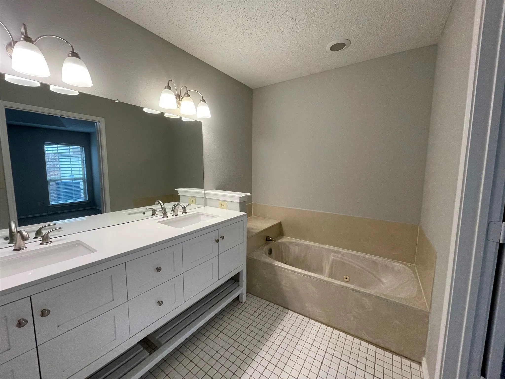 Single Family Residence For Rent in Collin County , 6708 Wesson Drive, Plano, Texas 75023, 4 Bedroom, 2 Bathroom, 2 Garage spaces, 2,165 Sqft, built in 1987, mls#21392779, Real Estate Agent in Plano, Homes For Rent in Collin county, Homes For Rent in Plano, Realtor in Plano Texas, Real Estate Brokerage Independent Realty Texas, Luminita Cordes Realtor