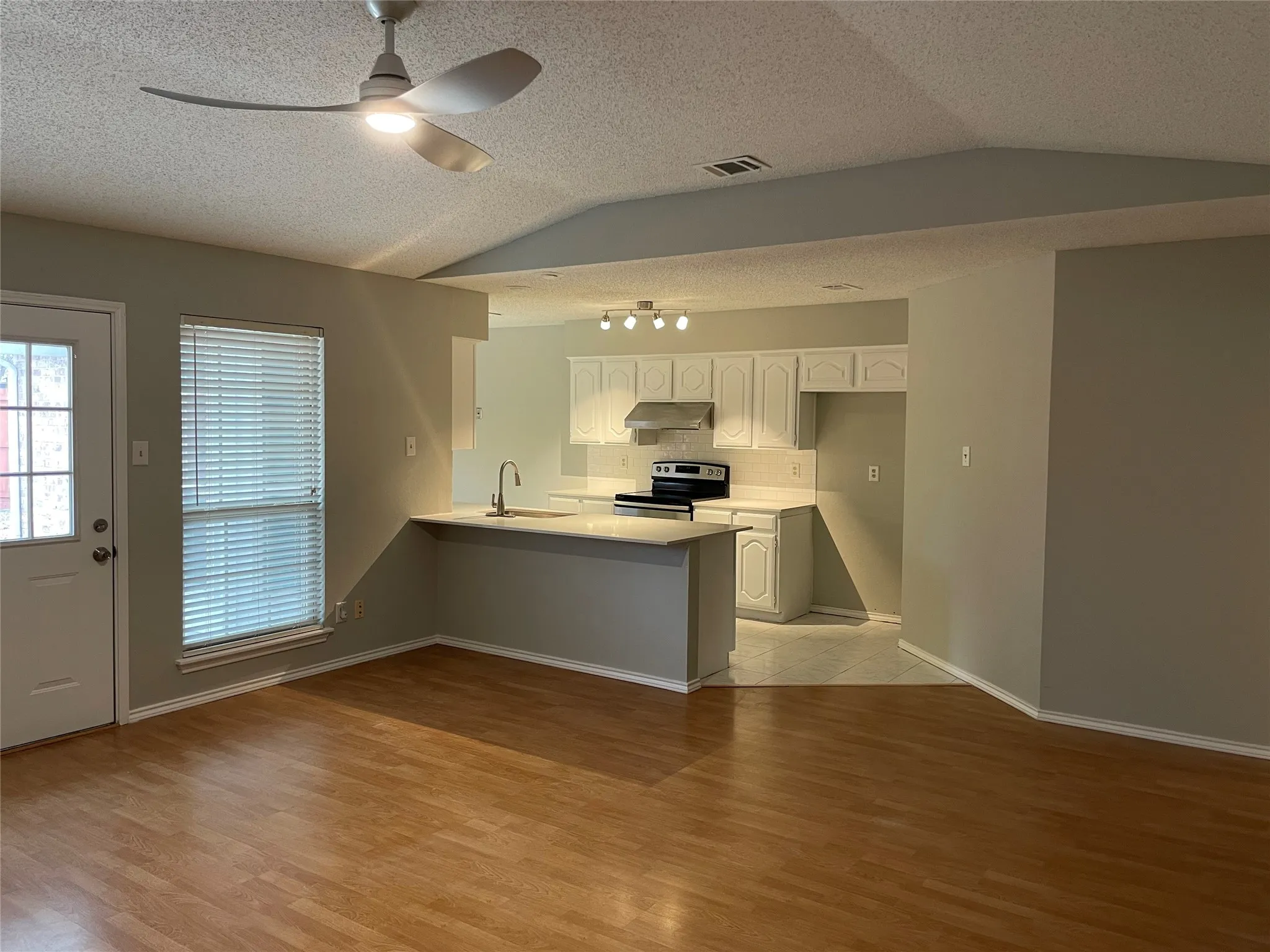 Single Family Residence For Rent in Collin County , 6708 Wesson Drive, Plano, Texas 75023, 4 Bedroom, 2 Bathroom, 2 Garage spaces, 2,165 Sqft, built in 1987, mls#21392779, Real Estate Agent in Plano, Homes For Rent in Collin county, Homes For Rent in Plano, Realtor in Plano Texas, Real Estate Brokerage Independent Realty Texas, Luminita Cordes Realtor