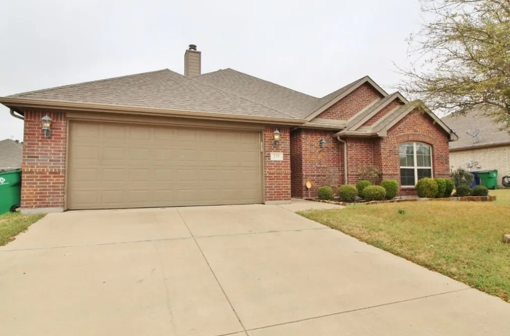 Single Family Residence For Rent in Ellis County , 119 Liberty Way, Waxahachie, Texas 75167, 3 Bedroom, 2 Bathroom, 2 Garage spaces, 1,635 Sqft, built in 2014, mls#21392782, Real Estate Agent in Waxahachie, Homes For Rent in Ellis county, Homes For Rent in Waxahachie, Realtor in Waxahachie Texas, Real Estate Brokerage Independent Realty Texas, Luminita Cordes Realtor