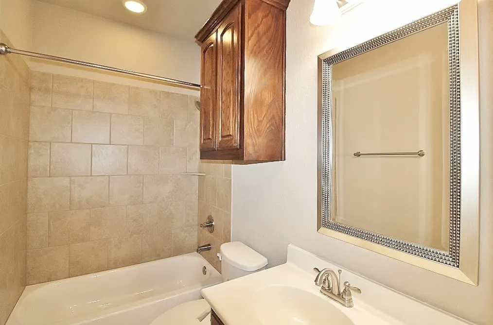 Single Family Residence For Rent in Ellis County , 119 Liberty Way, Waxahachie, Texas 75167, 3 Bedroom, 2 Bathroom, 2 Garage spaces, 1,635 Sqft, built in 2014, mls#21392782, Real Estate Agent in Waxahachie, Homes For Rent in Ellis county, Homes For Rent in Waxahachie, Realtor in Waxahachie Texas, Real Estate Brokerage Independent Realty Texas, Luminita Cordes Realtor