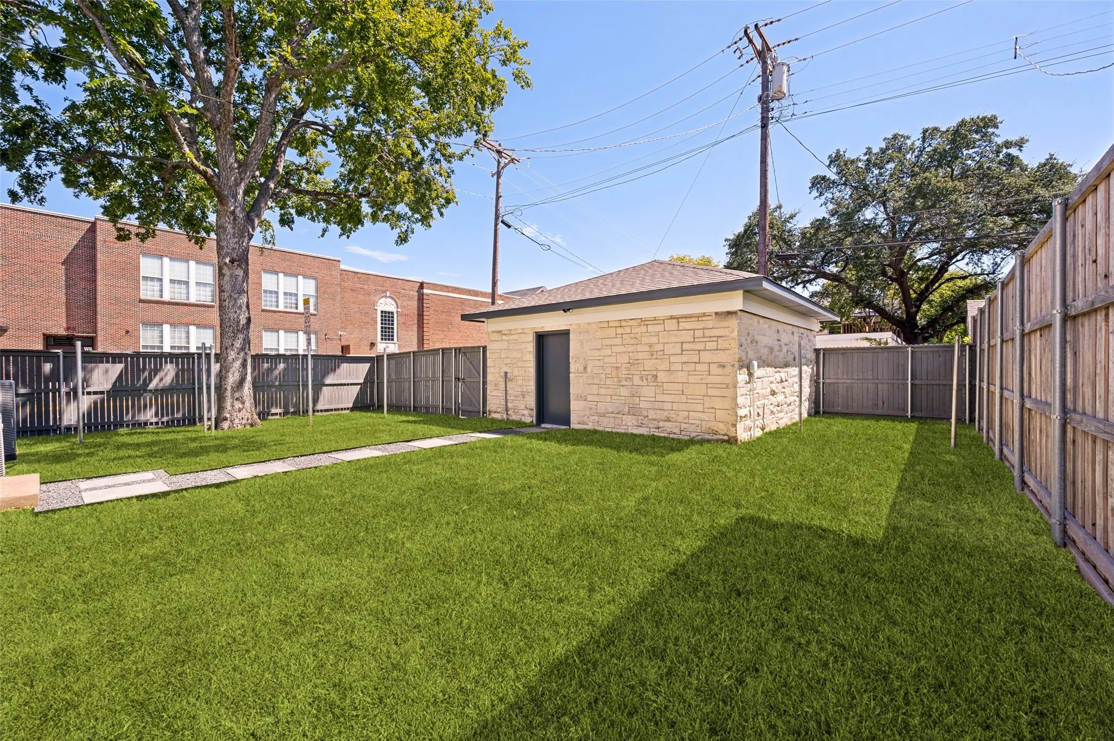 Duplex For Sale in Dallas County , 4301 Glenwick Lane, University Park, Texas 75205, 4 Bedroom, 2 Bathroom, 2 Garage spaces, 0 Sqft, built in 1945, mls#21392785, Real Estate Agent in University Park, Homes For Sale in Dallas county, Homes For Sale in University Park, Realtor in University Park Texas, Real Estate Brokerage Independent Realty Texas, Luminita Cordes Realtor