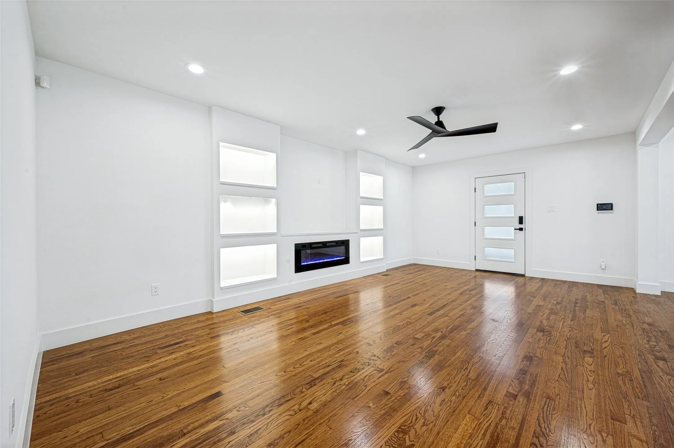Duplex For Sale in Dallas County , 4301 Glenwick Lane, University Park, Texas 75205, 4 Bedroom, 2 Bathroom, 2 Garage spaces, 0 Sqft, built in 1945, mls#21392785, Real Estate Agent in University Park, Homes For Sale in Dallas county, Homes For Sale in University Park, Realtor in University Park Texas, Real Estate Brokerage Independent Realty Texas, Luminita Cordes Realtor