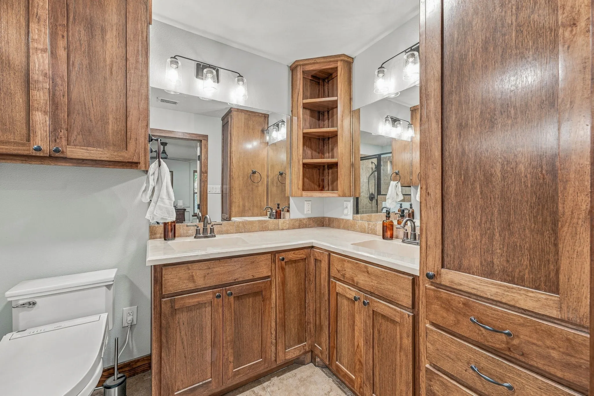 Single Family Residence For Sale in Erath County , 632 N Park Street, Dublin, Texas 76446, 3 Bedroom, 2 Bathroom, Garage spaces, 1,448 Sqft, built in 2012, mls#21392264, Real Estate Agent in Dublin, Homes For Sale in Erath county, Homes For Sale in Dublin, Realtor in Dublin Texas, Real Estate Brokerage Independent Realty Texas, Luminita Cordes Realtor