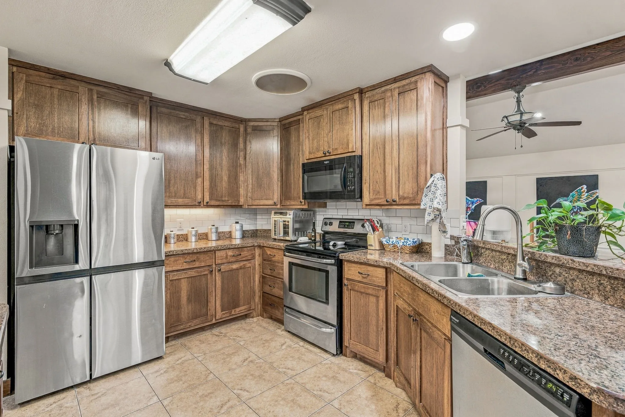 Single Family Residence For Sale in Erath County , 632 N Park Street, Dublin, Texas 76446, 3 Bedroom, 2 Bathroom, Garage spaces, 1,448 Sqft, built in 2012, mls#21392264, Real Estate Agent in Dublin, Homes For Sale in Erath county, Homes For Sale in Dublin, Realtor in Dublin Texas, Real Estate Brokerage Independent Realty Texas, Luminita Cordes Realtor