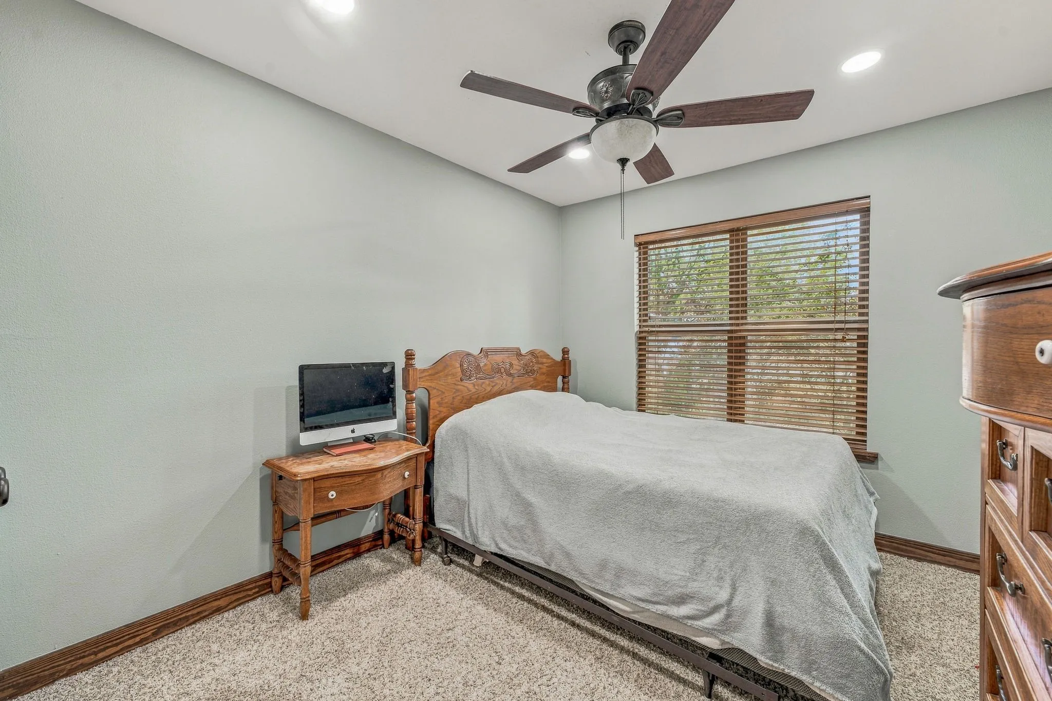 Single Family Residence For Sale in Erath County , 632 N Park Street, Dublin, Texas 76446, 3 Bedroom, 2 Bathroom, Garage spaces, 1,448 Sqft, built in 2012, mls#21392264, Real Estate Agent in Dublin, Homes For Sale in Erath county, Homes For Sale in Dublin, Realtor in Dublin Texas, Real Estate Brokerage Independent Realty Texas, Luminita Cordes Realtor