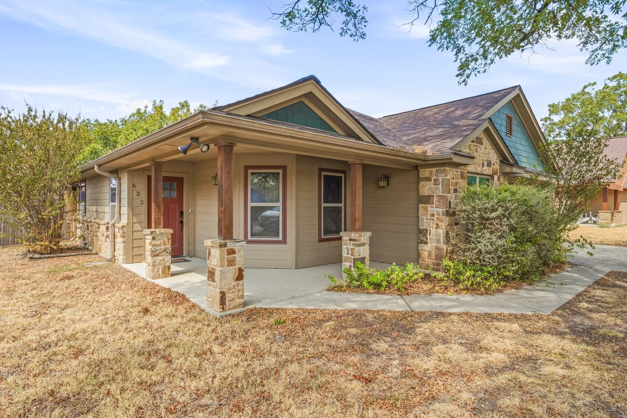 Single Family Residence For Sale in Erath County , 632 N Park Street, Dublin, Texas 76446, 3 Bedroom, 2 Bathroom, Garage spaces, 1,448 Sqft, built in 2012, mls#21392264, Real Estate Agent in Dublin, Homes For Sale in Erath county, Homes For Sale in Dublin, Realtor in Dublin Texas, Real Estate Brokerage Independent Realty Texas, Luminita Cordes Realtor