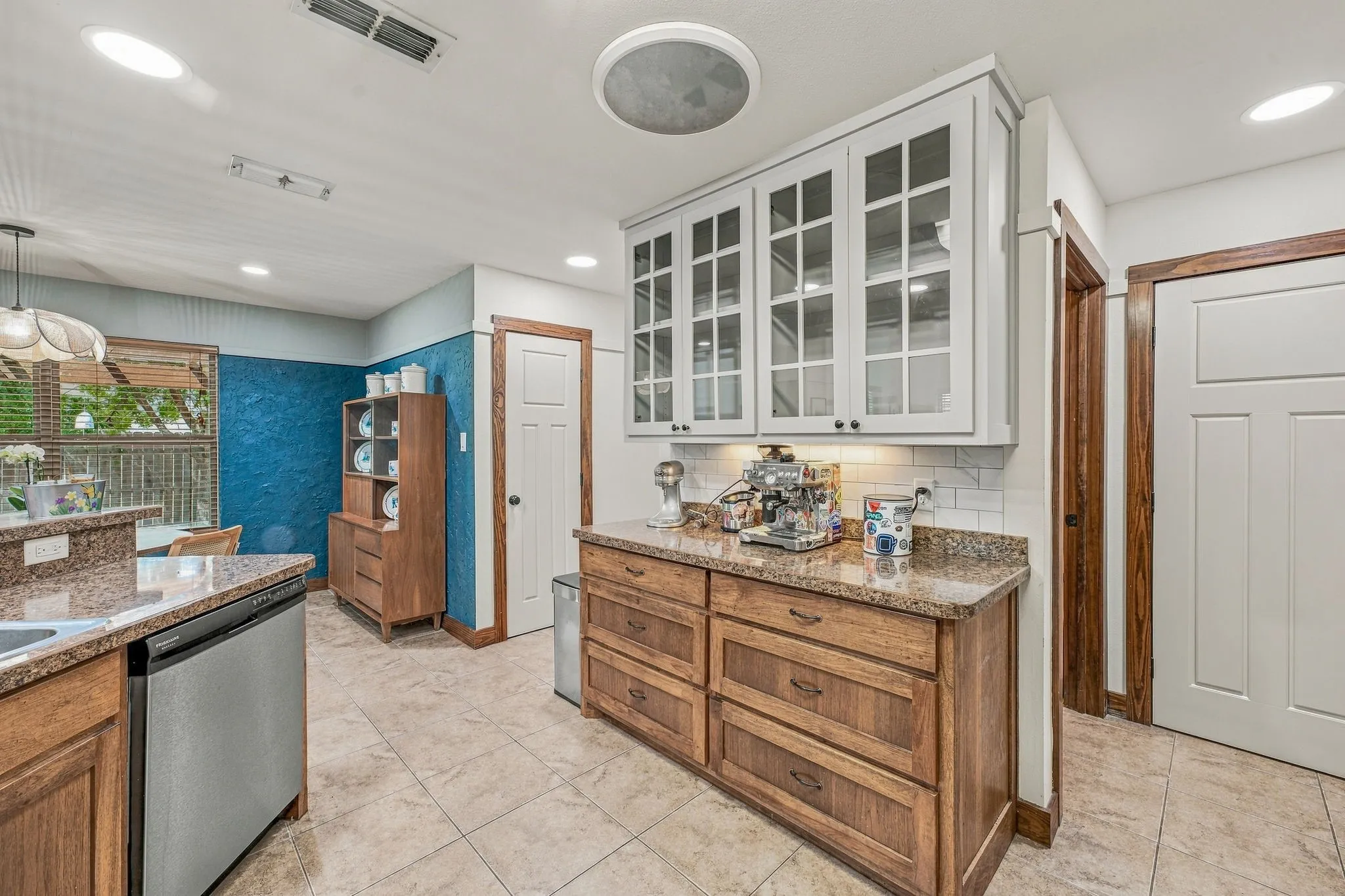 Single Family Residence For Sale in Erath County , 632 N Park Street, Dublin, Texas 76446, 3 Bedroom, 2 Bathroom, Garage spaces, 1,448 Sqft, built in 2012, mls#21392264, Real Estate Agent in Dublin, Homes For Sale in Erath county, Homes For Sale in Dublin, Realtor in Dublin Texas, Real Estate Brokerage Independent Realty Texas, Luminita Cordes Realtor