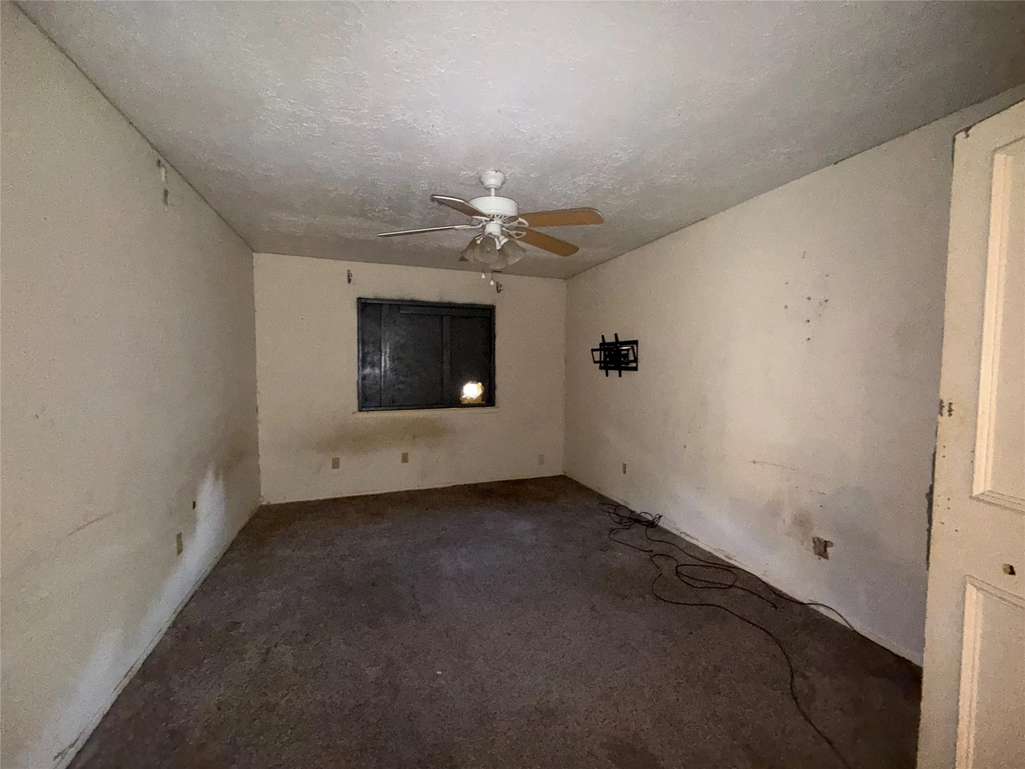 Single Family Residence For Sale in Dallas County , 626 Rosedown Lane, Mesquite, Texas 75150, 4 Bedroom, 2 Bathroom, 2 Garage spaces, 1,951 Sqft, built in 1982, mls#21392790, Real Estate Agent in Mesquite, Homes For Sale in Dallas county, Homes For Sale in Mesquite, Realtor in Mesquite Texas, Real Estate Brokerage Independent Realty Texas, Luminita Cordes Realtor