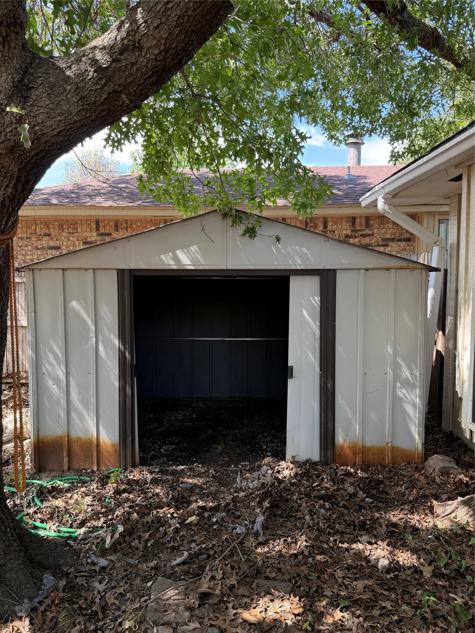 Single Family Residence For Sale in Dallas County , 626 Rosedown Lane, Mesquite, Texas 75150, 4 Bedroom, 2 Bathroom, 2 Garage spaces, 1,951 Sqft, built in 1982, mls#21392790, Real Estate Agent in Mesquite, Homes For Sale in Dallas county, Homes For Sale in Mesquite, Realtor in Mesquite Texas, Real Estate Brokerage Independent Realty Texas, Luminita Cordes Realtor