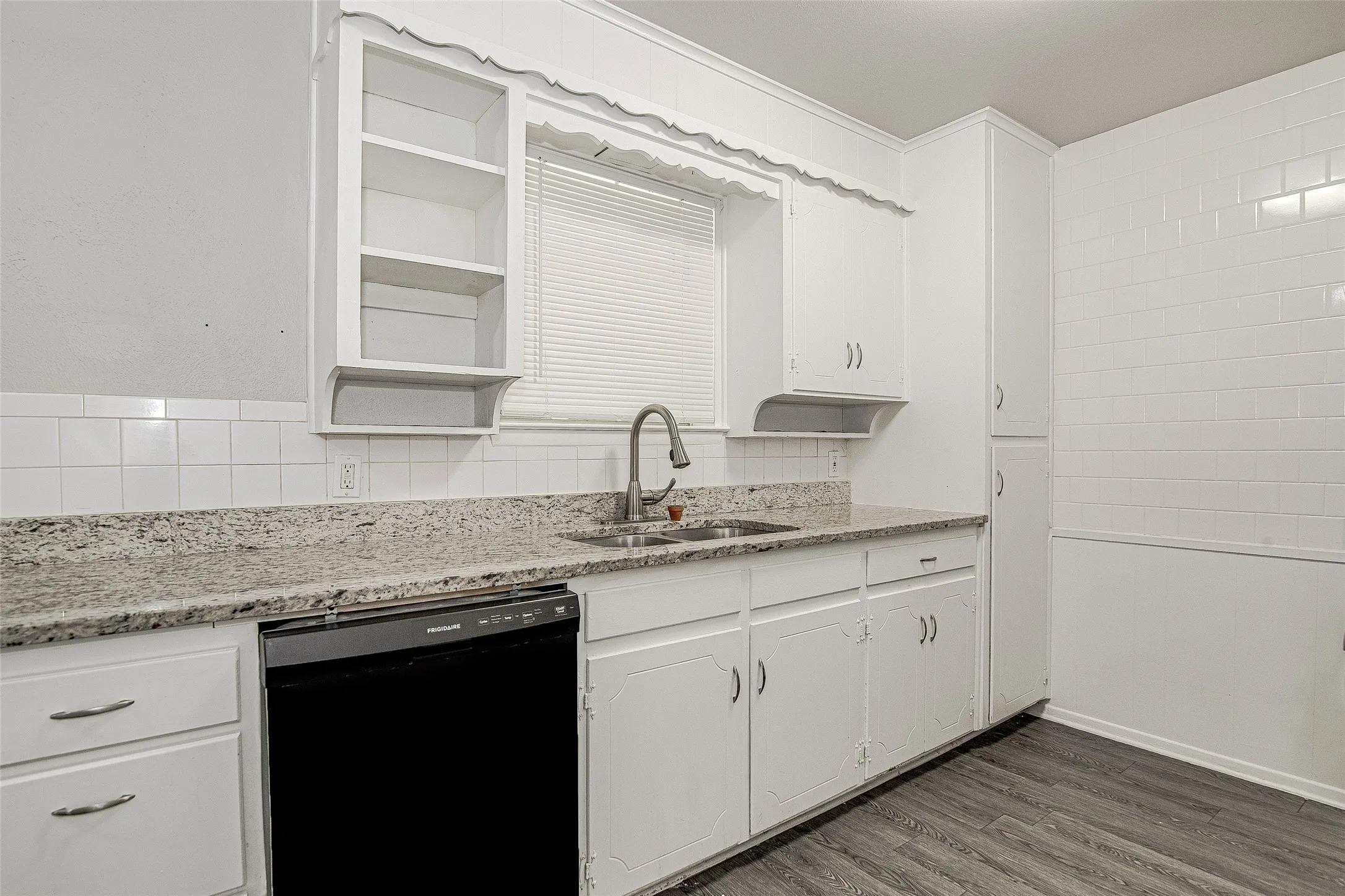 Single Family Residence For Rent in Tarrant County , 509 Branch Circle W, White Settlement, Texas 76108, 3 Bedroom, 2 Bathroom, 2 Garage spaces, 1,260 Sqft, built in 1966, mls#21392794, Real Estate Agent in White Settlement, Homes For Rent in Tarrant county, Homes For Rent in White Settlement, Realtor in White Settlement Texas, Real Estate Brokerage Independent Realty Texas, Luminita Cordes Realtor