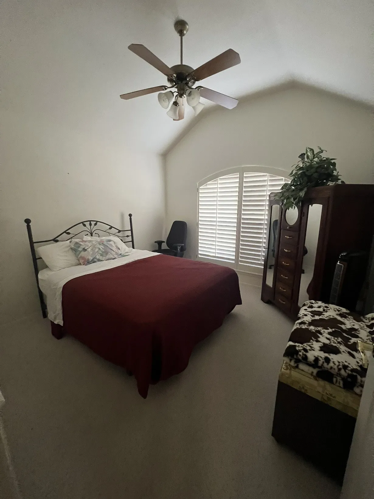 Single Family Residence For Rent in Taylor County , 1041 Lytle Creek Drive, Abilene, Texas 79602, 3 Bedroom, 2 Bathroom, 2 Garage spaces, 1,575 Sqft, built in 1998, mls#21392772, Real Estate Agent in Abilene, Homes For Rent in Taylor county, Homes For Rent in Abilene, Realtor in Abilene Texas, Real Estate Brokerage Independent Realty Texas, Luminita Cordes Realtor