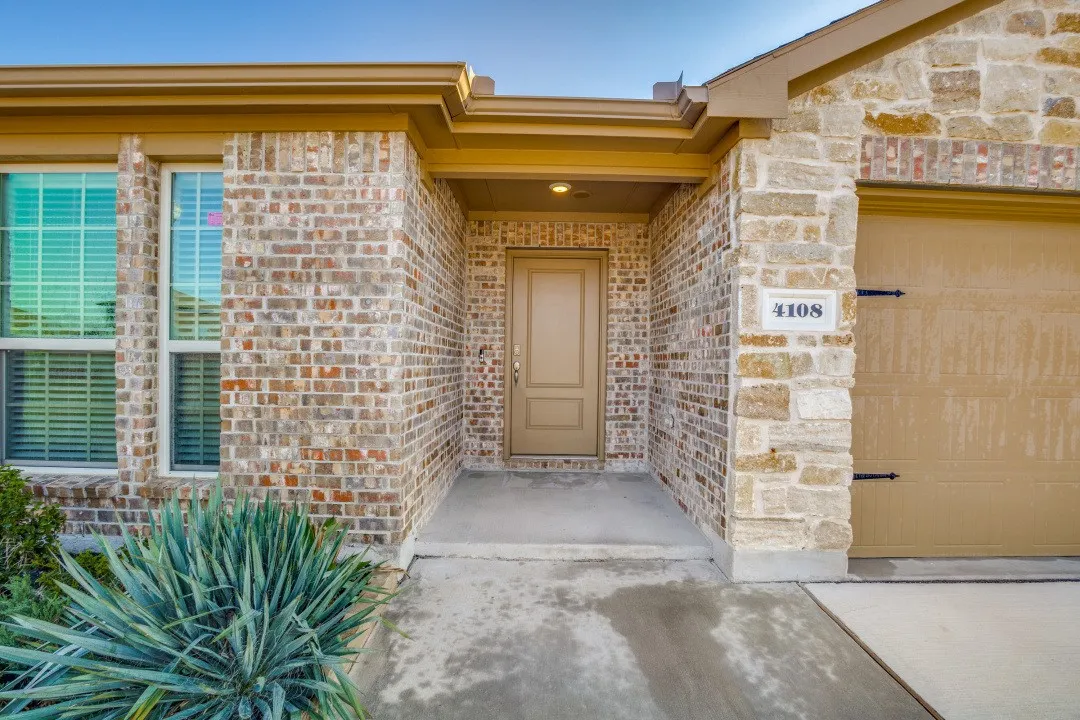 Single Family Residence For Rent in Denton County , 4108 Forest Bend Road, Denton, Texas 76208, 4 Bedroom, 2 Bathroom, 2 Garage spaces, 2,138 Sqft, built in 2020, mls#21390248, Real Estate Agent in Denton, Homes For Rent in Denton county, Homes For Rent in Denton, Realtor in Denton Texas, Real Estate Brokerage Independent Realty Texas, Luminita Cordes Realtor