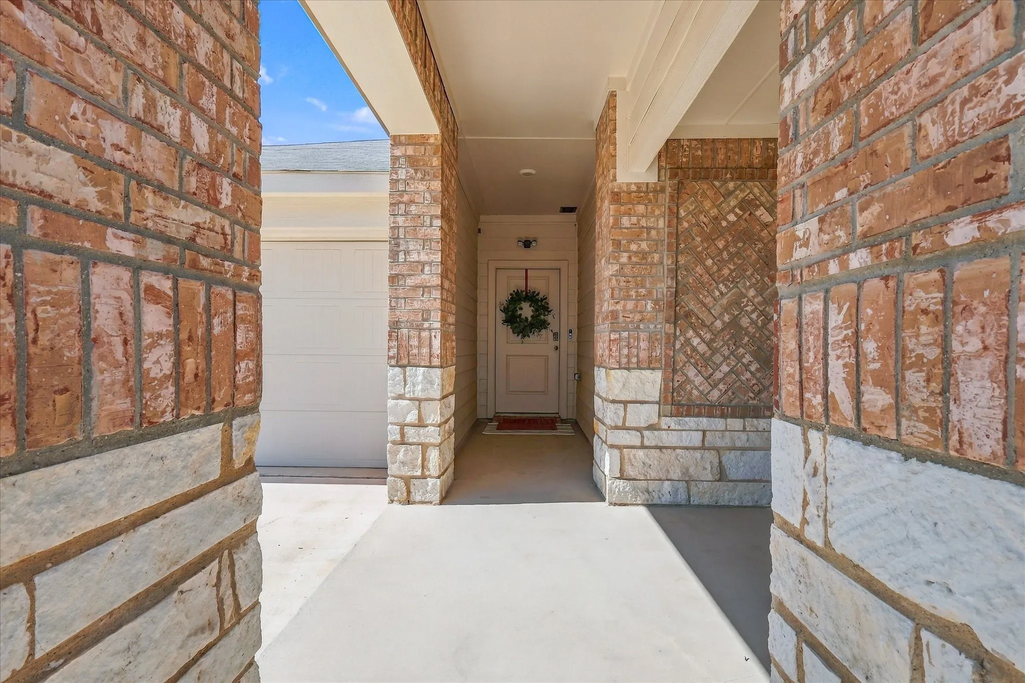 Single Family Residence For Sale in Denton County , 5800 Bull Creek Lane, Denton, Texas 76226, 3 Bedroom, 2 Bathroom, 2 Garage spaces, 1,324 Sqft, built in 2023, mls#21387872, Real Estate Agent in Denton, Homes For Sale in Denton county, Homes For Sale in Denton, Realtor in Denton Texas, Real Estate Brokerage Independent Realty Texas, Luminita Cordes Realtor