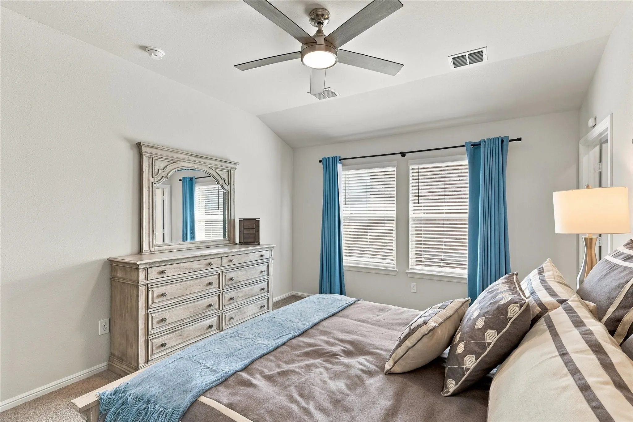 Single Family Residence For Sale in Denton County , 5800 Bull Creek Lane, Denton, Texas 76226, 3 Bedroom, 2 Bathroom, 2 Garage spaces, 1,324 Sqft, built in 2023, mls#21387872, Real Estate Agent in Denton, Homes For Sale in Denton county, Homes For Sale in Denton, Realtor in Denton Texas, Real Estate Brokerage Independent Realty Texas, Luminita Cordes Realtor