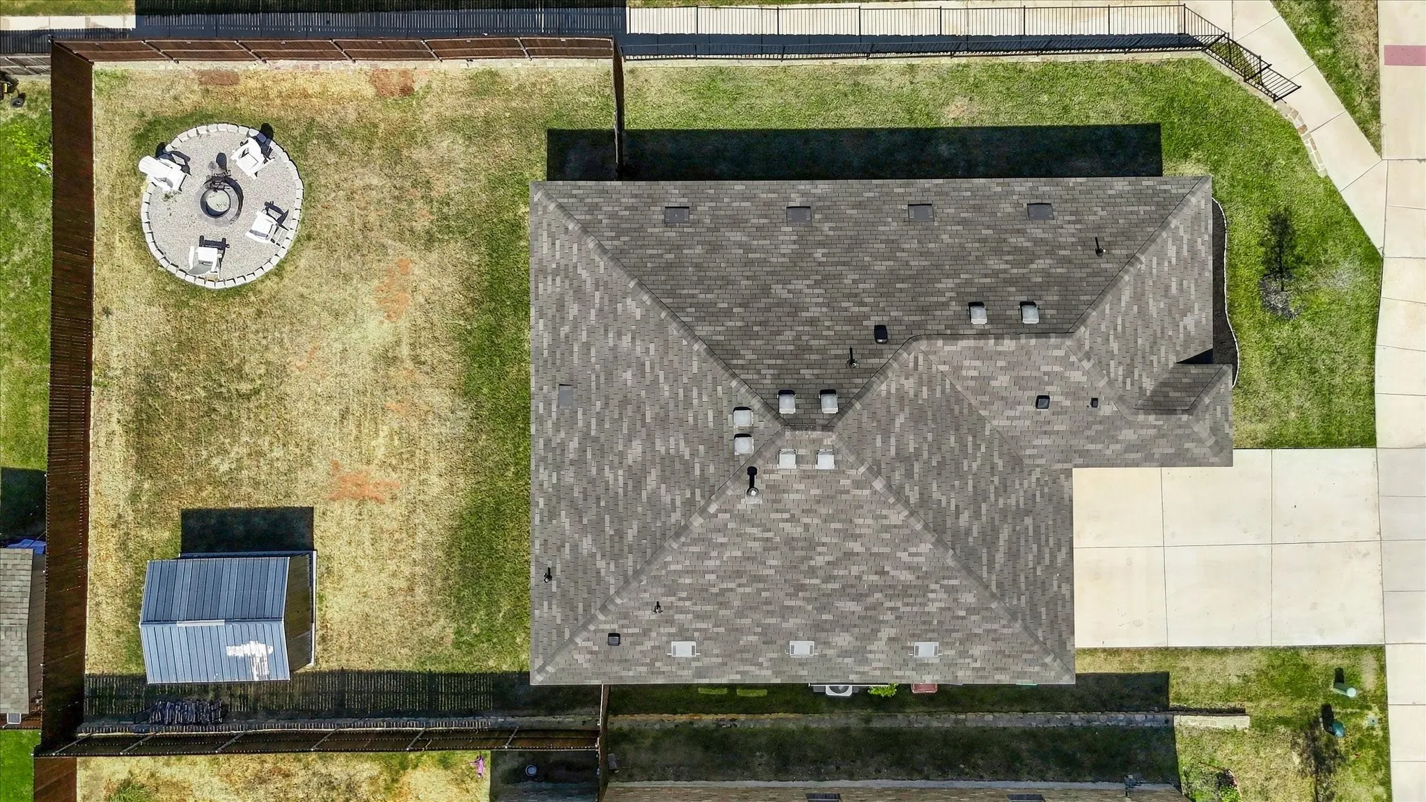 Single Family Residence For Sale in Denton County , 5800 Bull Creek Lane, Denton, Texas 76226, 3 Bedroom, 2 Bathroom, 2 Garage spaces, 1,324 Sqft, built in 2023, mls#21387872, Real Estate Agent in Denton, Homes For Sale in Denton county, Homes For Sale in Denton, Realtor in Denton Texas, Real Estate Brokerage Independent Realty Texas, Luminita Cordes Realtor
