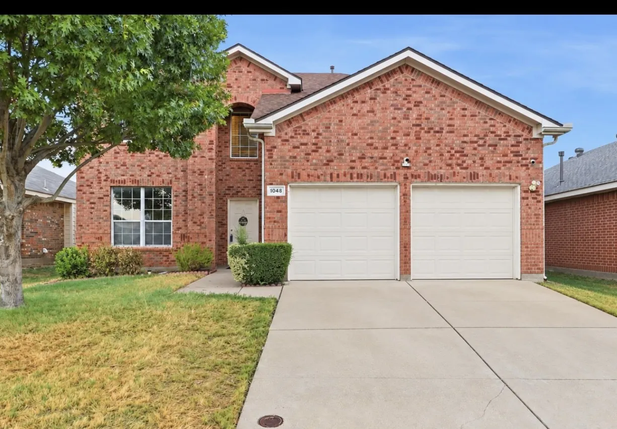 Single Family Residence For Sale in Dallas County , 1048 Twin Brooks Drive, Grand Prairie, Texas 75052, 4 Bedroom, 3 Bathroom, 2 Garage spaces, 2,570 Sqft, built in 2004, mls#21392522, Real Estate Agent in Grand Prairie, Homes For Sale in Dallas county, Homes For Sale in Grand Prairie, Realtor in Grand Prairie Texas, Real Estate Brokerage Independent Realty Texas, Luminita Cordes Realtor