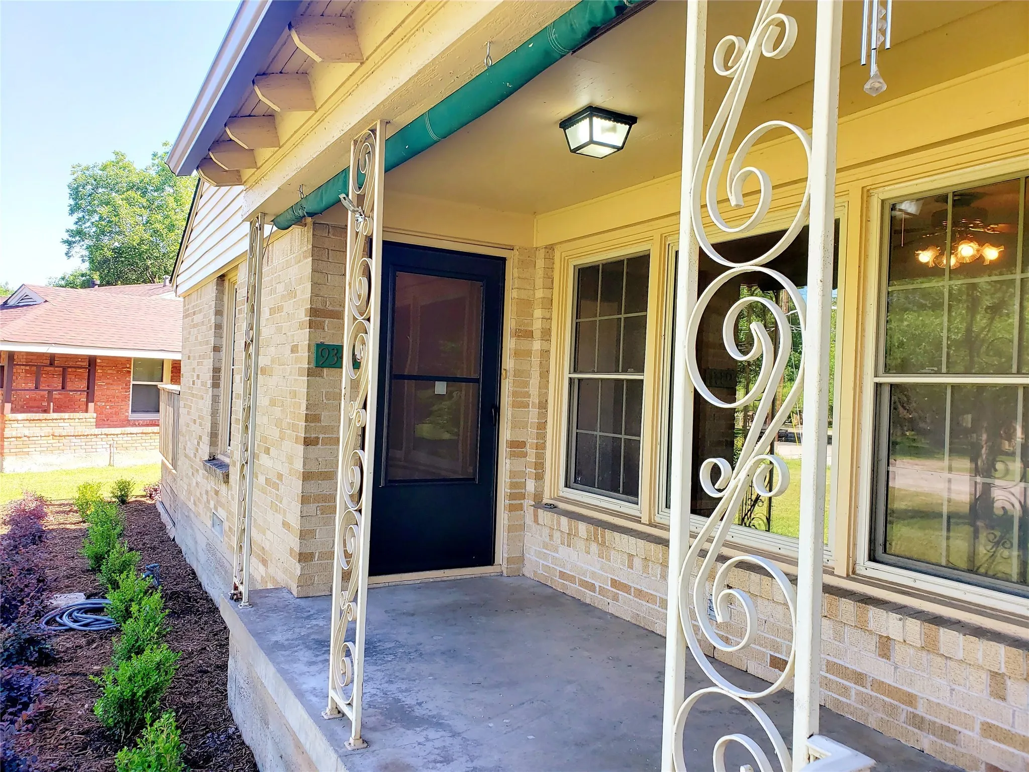 Duplex For Rent in Dallas County , 9344 San Fernando Way, Dallas, Texas 75218, 2 Bedroom, 1 Bathroom, 1 Garage spaces, 1,131 Sqft, built in 1951, mls#21388492, Real Estate Agent in Dallas, Homes For Rent in Dallas county, Homes For Rent in Dallas, Realtor in Dallas Texas, Real Estate Brokerage Independent Realty Texas, Luminita Cordes Realtor