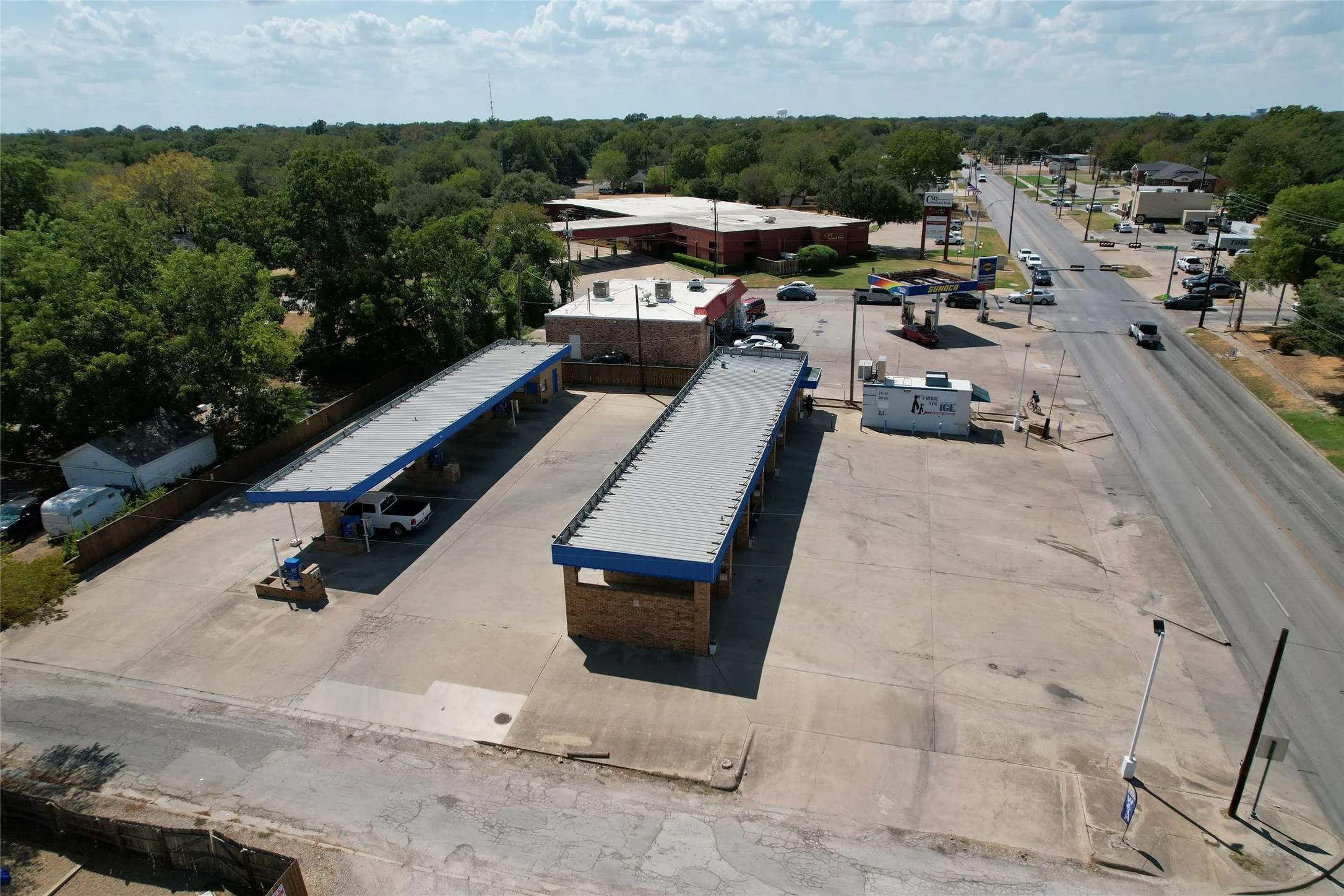 Business For Sale in Navarro County , 1445 W 2nd Avenue, Corsicana, Texas 75110, 0, 0, Garage spaces, 1,953 Sqft, built in 1987, mls#21387191, Real Estate Agent in Corsicana, Homes For Sale in Navarro county, Homes For Sale in Corsicana, Realtor in Corsicana Texas, Real Estate Brokerage Independent Realty Texas, Luminita Cordes Realtor
