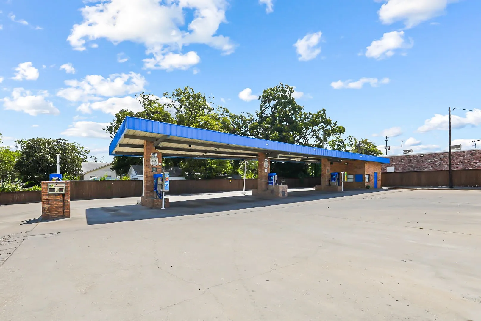 Business For Sale in Navarro County , 1445 W 2nd Avenue, Corsicana, Texas 75110, 0, 0, Garage spaces, 1,953 Sqft, built in 1987, mls#21387191, Real Estate Agent in Corsicana, Homes For Sale in Navarro county, Homes For Sale in Corsicana, Realtor in Corsicana Texas, Real Estate Brokerage Independent Realty Texas, Luminita Cordes Realtor
