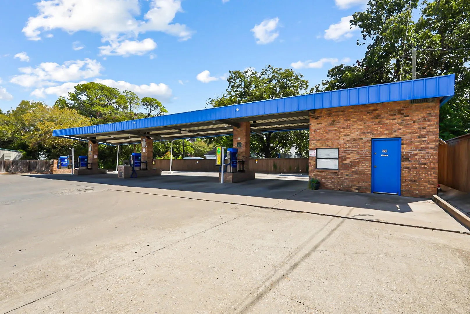 Business For Sale in Navarro County , 1445 W 2nd Avenue, Corsicana, Texas 75110, 0, 0, Garage spaces, 1,953 Sqft, built in 1987, mls#21387191, Real Estate Agent in Corsicana, Homes For Sale in Navarro county, Homes For Sale in Corsicana, Realtor in Corsicana Texas, Real Estate Brokerage Independent Realty Texas, Luminita Cordes Realtor