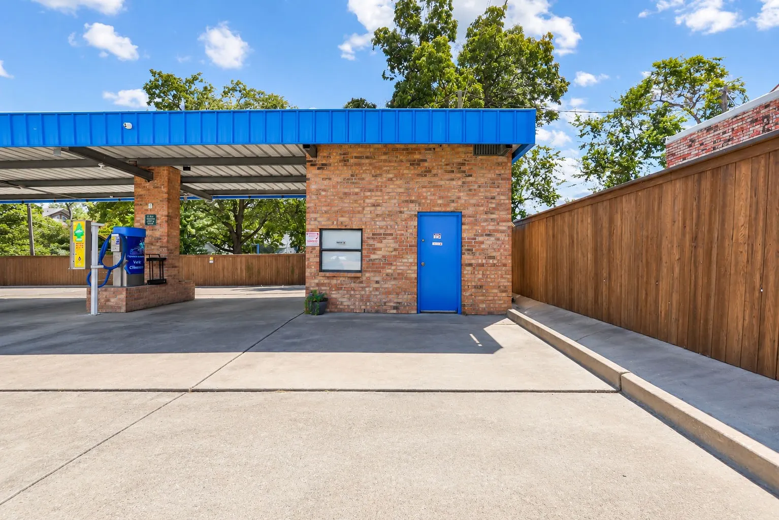 Business For Sale in Navarro County , 1445 W 2nd Avenue, Corsicana, Texas 75110, 0, 0, Garage spaces, 1,953 Sqft, built in 1987, mls#21387191, Real Estate Agent in Corsicana, Homes For Sale in Navarro county, Homes For Sale in Corsicana, Realtor in Corsicana Texas, Real Estate Brokerage Independent Realty Texas, Luminita Cordes Realtor