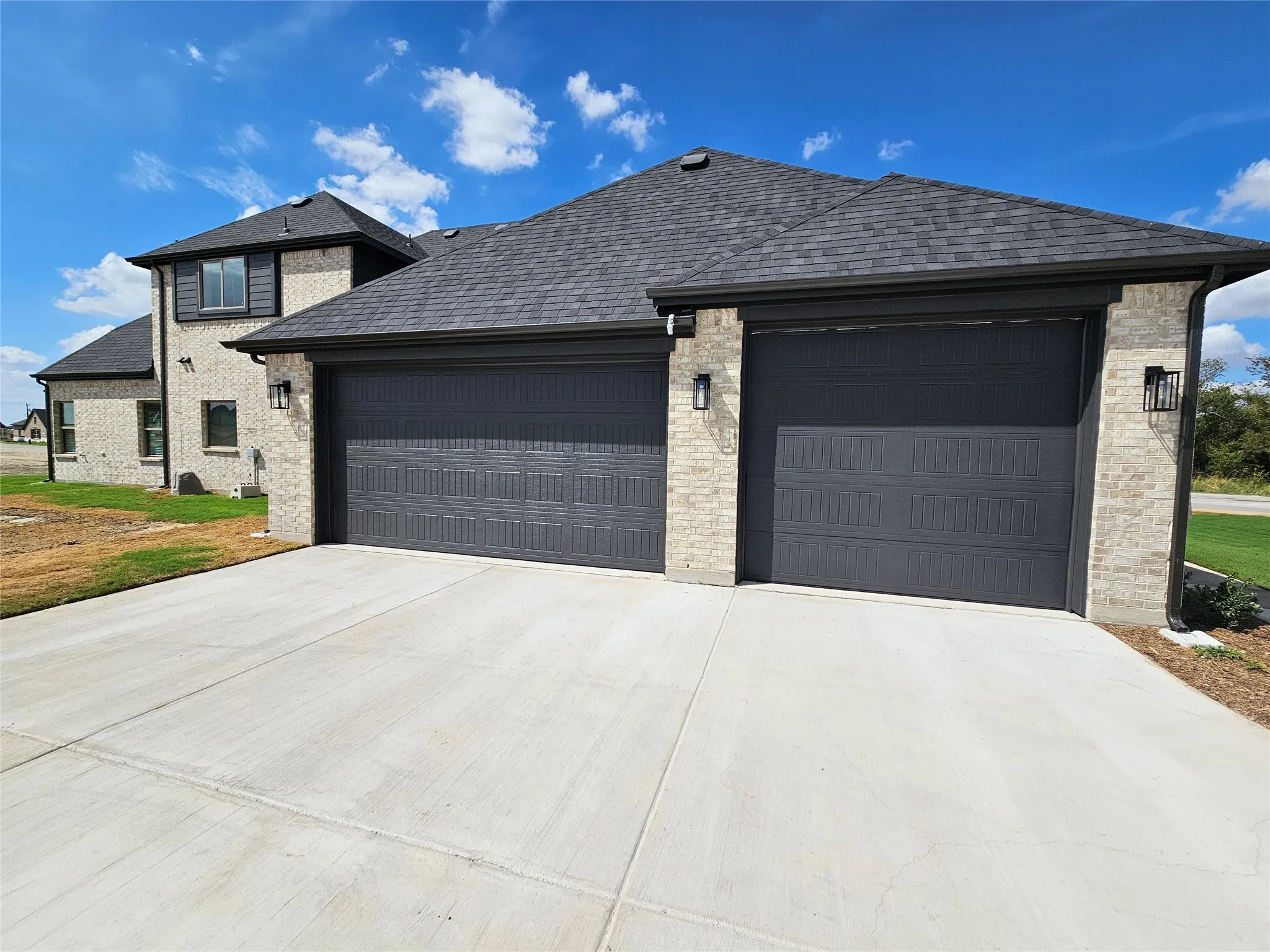 Single Family Residence For Sale in Grayson County , 2721 Silo Lane, Van Alstyne, Texas 75495, 4 Bedroom, 3 Bathroom, 6 Garage spaces, 2,843 Sqft, built in 2026, mls#21392830, Real Estate Agent in Van Alstyne, Homes For Sale in Grayson county, Homes For Sale in Van Alstyne, Realtor in Van Alstyne Texas, Real Estate Brokerage Independent Realty Texas, Luminita Cordes Realtor