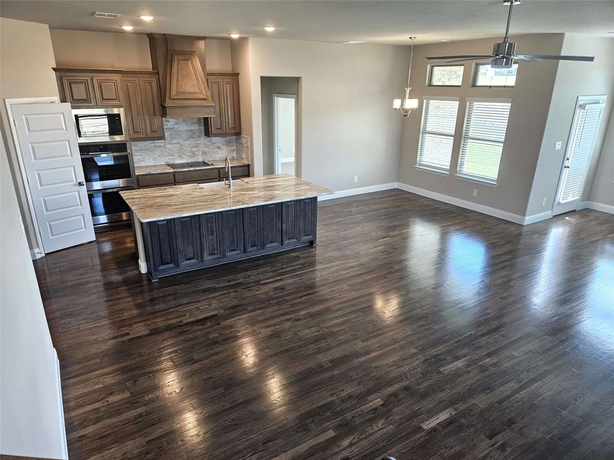 Single Family Residence For Sale in Grayson County , 2721 Silo Lane, Van Alstyne, Texas 75495, 4 Bedroom, 3 Bathroom, 6 Garage spaces, 2,843 Sqft, built in 2026, mls#21392830, Real Estate Agent in Van Alstyne, Homes For Sale in Grayson county, Homes For Sale in Van Alstyne, Realtor in Van Alstyne Texas, Real Estate Brokerage Independent Realty Texas, Luminita Cordes Realtor