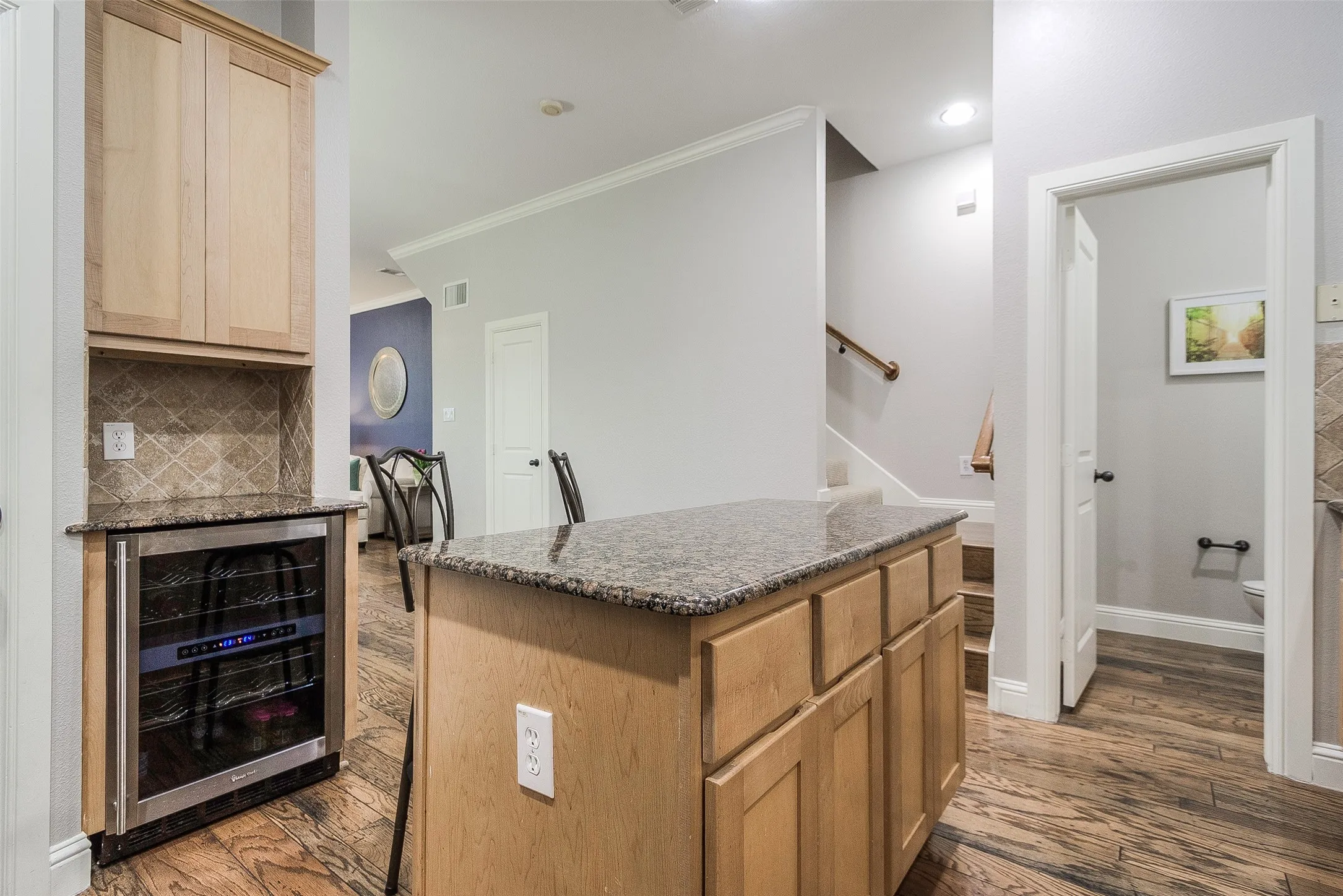 Townhouse For Rent in Dallas County , 3118 Carmel Street, Dallas, Texas 75204, 3 Bedroom, 4 Bathroom, 2 Garage spaces, 1,940 Sqft, built in 2004, mls#21392834, Real Estate Agent in Dallas, Homes For Rent in Dallas county, Homes For Rent in Dallas, Realtor in Dallas Texas, Real Estate Brokerage Independent Realty Texas, Luminita Cordes Realtor