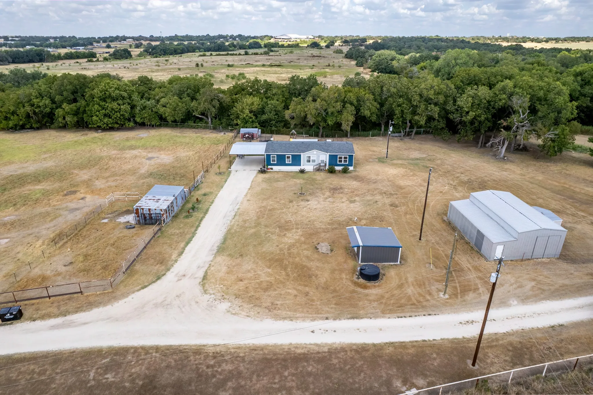 Single Family Residence For Sale in Erath County , 663 Private Road 1098, Stephenville, Texas 76401, 4 Bedroom, 2 Bathroom, Garage spaces, 1,860 Sqft, built in 2021, mls#21391169, Real Estate Agent in Stephenville, Homes For Sale in Erath county, Homes For Sale in Stephenville, Realtor in Stephenville Texas, Real Estate Brokerage Independent Realty Texas, Luminita Cordes Realtor