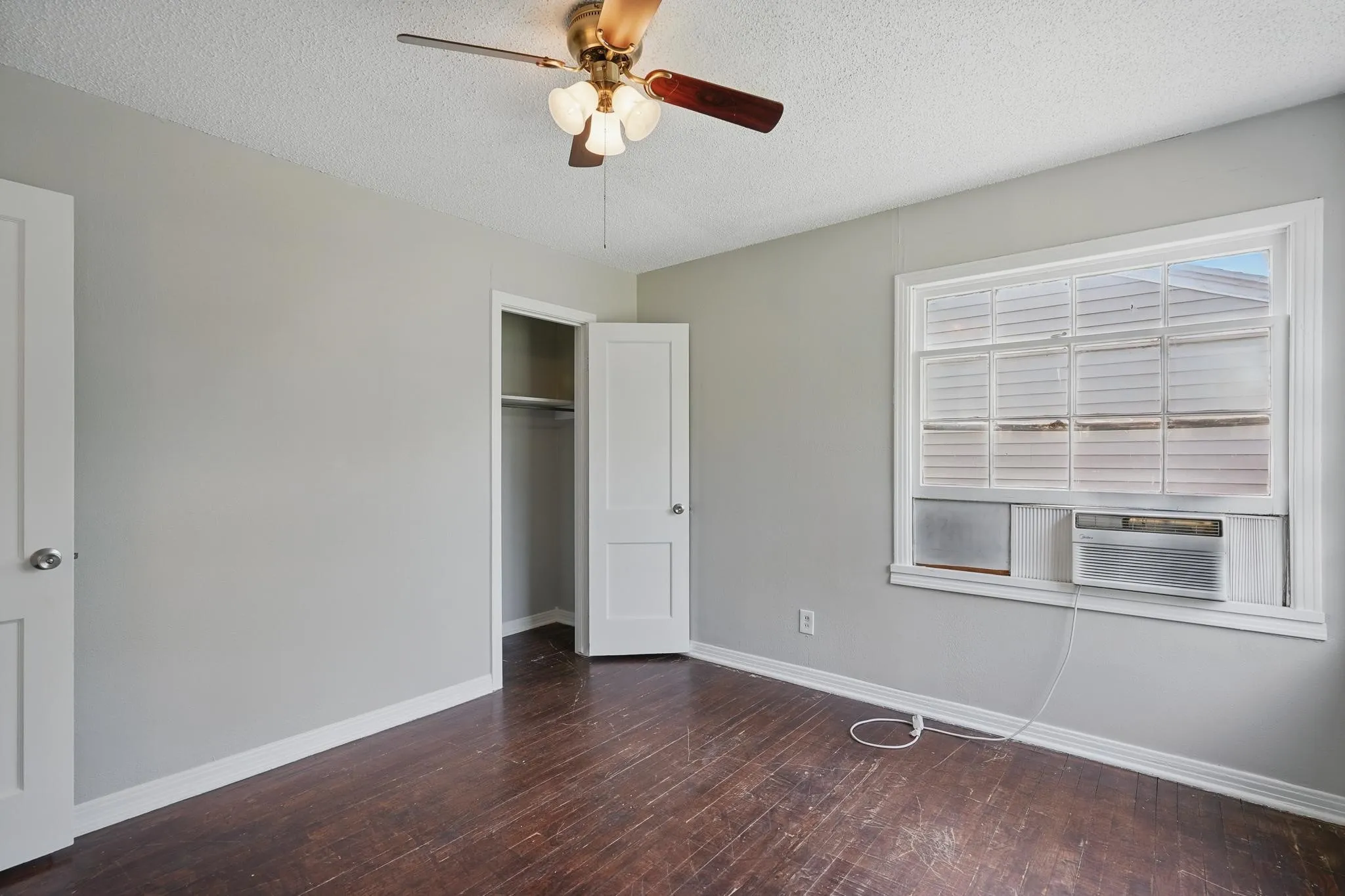 Single Family Residence For Rent in Taylor County , 1526 Green Street, Abilene, Texas 79603, 3 Bedroom, 1 Bathroom, 1 Garage spaces, 942 Sqft, built in 1950, mls#21392831, Real Estate Agent in Abilene, Homes For Rent in Taylor county, Homes For Rent in Abilene, Realtor in Abilene Texas, Real Estate Brokerage Independent Realty Texas, Luminita Cordes Realtor