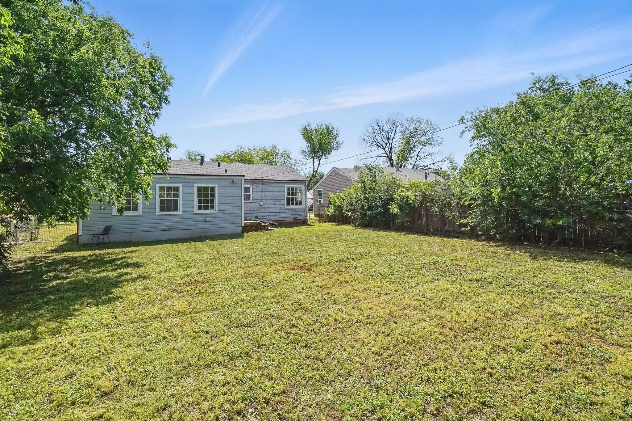 Single Family Residence For Rent in Taylor County , 1526 Green Street, Abilene, Texas 79603, 3 Bedroom, 1 Bathroom, 1 Garage spaces, 942 Sqft, built in 1950, mls#21392831, Real Estate Agent in Abilene, Homes For Rent in Taylor county, Homes For Rent in Abilene, Realtor in Abilene Texas, Real Estate Brokerage Independent Realty Texas, Luminita Cordes Realtor