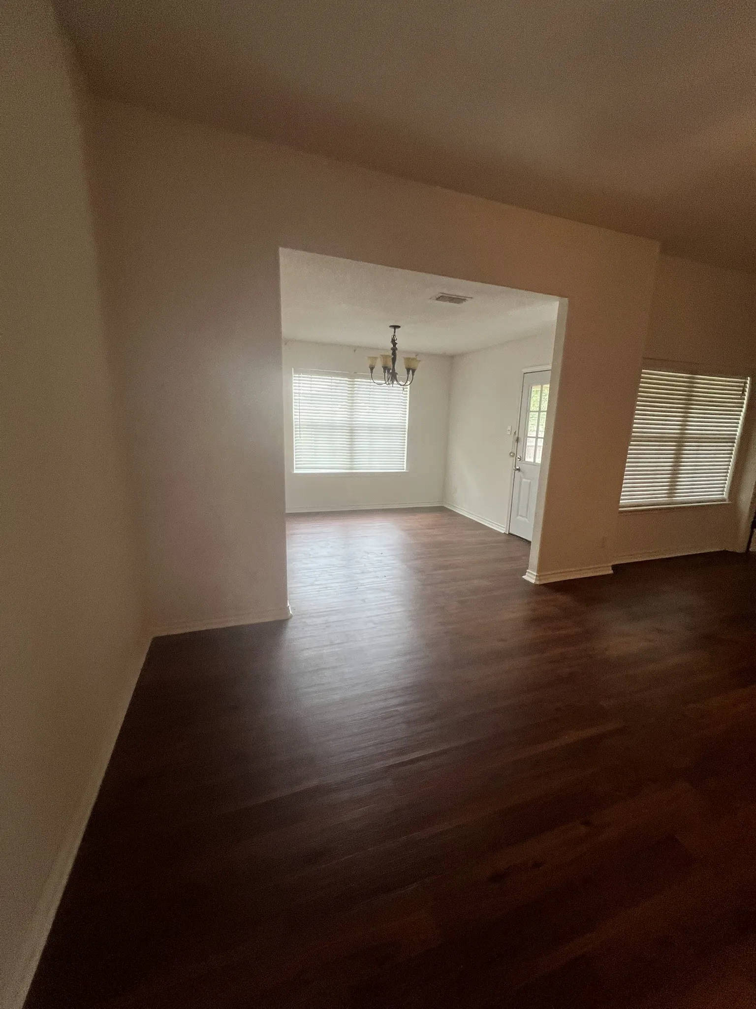 Single Family Residence For Rent in Taylor County , 4701 Many Waters Drive, Abilene, Texas 79602, 3 Bedroom, 2 Bathroom, 2 Garage spaces, 1,636 Sqft, built in 2006, mls#21392843, Real Estate Agent in Abilene, Homes For Rent in Taylor county, Homes For Rent in Abilene, Realtor in Abilene Texas, Real Estate Brokerage Independent Realty Texas, Luminita Cordes Realtor