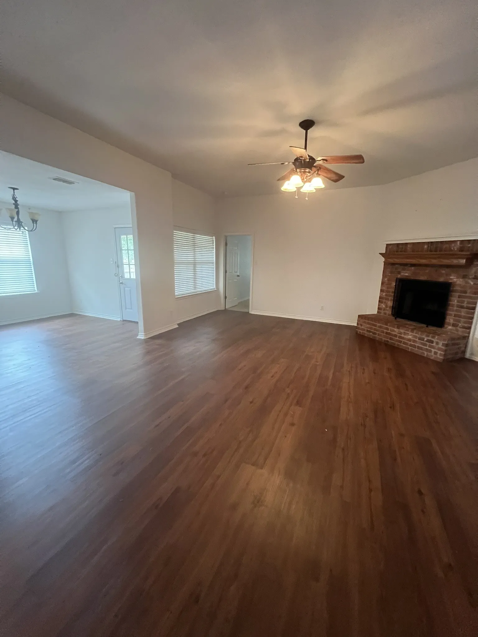 Single Family Residence For Rent in Taylor County , 4701 Many Waters Drive, Abilene, Texas 79602, 3 Bedroom, 2 Bathroom, 2 Garage spaces, 1,636 Sqft, built in 2006, mls#21392843, Real Estate Agent in Abilene, Homes For Rent in Taylor county, Homes For Rent in Abilene, Realtor in Abilene Texas, Real Estate Brokerage Independent Realty Texas, Luminita Cordes Realtor