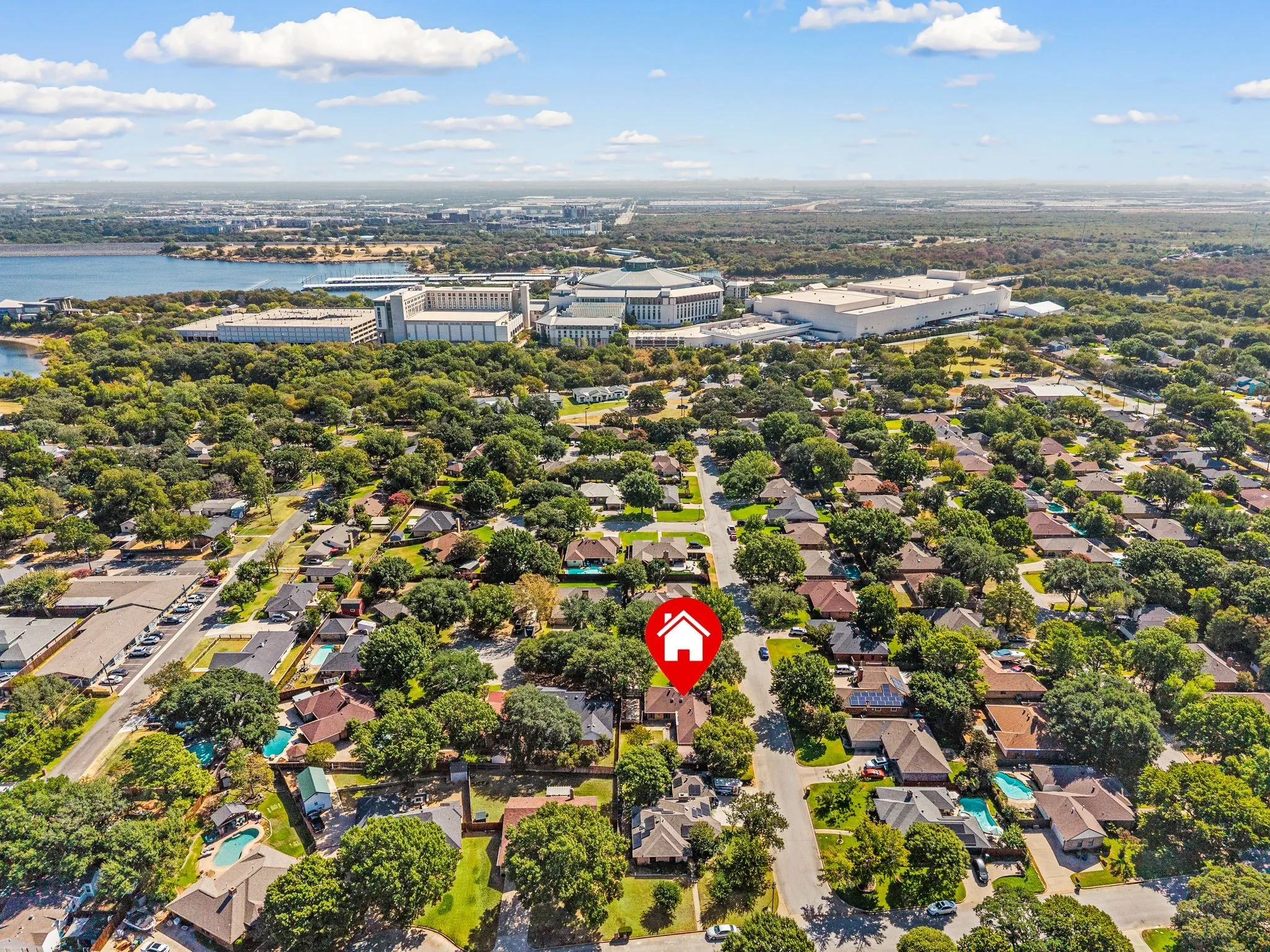 Single Family Residence For Sale in Tarrant County , 1401 Sandpiper Street, Grapevine, Texas 76051, 3 Bedroom, 2 Bathroom, 2 Garage spaces, 1,563 Sqft, built in 1984, mls#21392414, Real Estate Agent in Grapevine, Homes For Sale in Tarrant county, Homes For Sale in Grapevine, Realtor in Grapevine Texas, Real Estate Brokerage Independent Realty Texas, Luminita Cordes Realtor