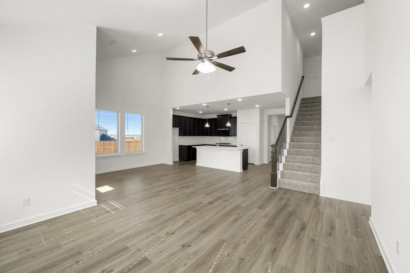 19_6937 Freight Train- Living Room-2
