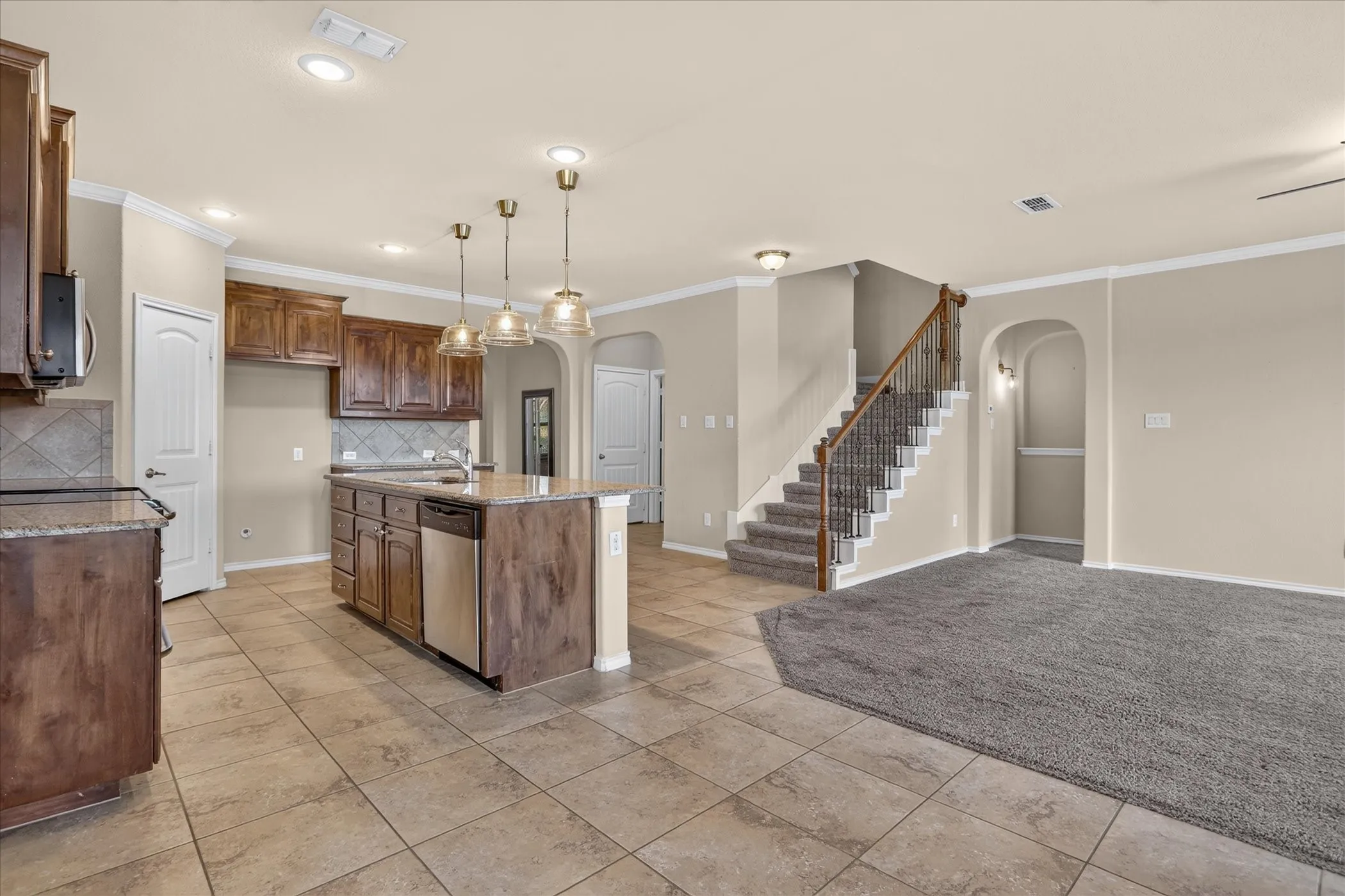 Single Family Residence For Sale in Parker County , 1004 Katherine Road, Weatherford, Texas 76087, 4 Bedroom, 4 Bathroom, 2 Garage spaces, 2,831 Sqft, built in 2016, mls#21369528, Real Estate Agent in Weatherford, Homes For Sale in Parker county, Homes For Sale in Weatherford, Realtor in Weatherford Texas, Real Estate Brokerage Independent Realty Texas, Luminita Cordes Realtor