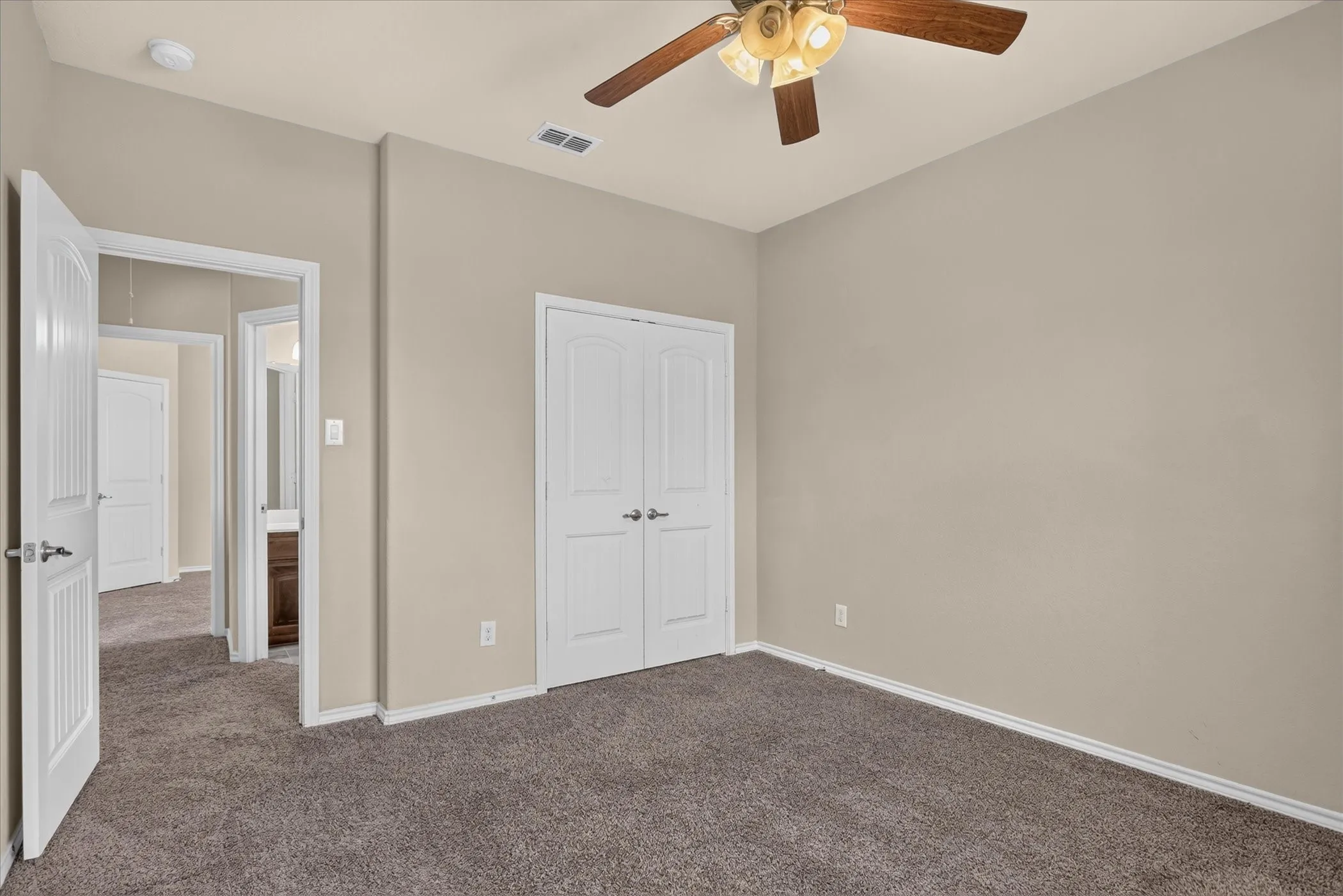 Single Family Residence For Sale in Parker County , 1004 Katherine Road, Weatherford, Texas 76087, 4 Bedroom, 4 Bathroom, 2 Garage spaces, 2,831 Sqft, built in 2016, mls#21369528, Real Estate Agent in Weatherford, Homes For Sale in Parker county, Homes For Sale in Weatherford, Realtor in Weatherford Texas, Real Estate Brokerage Independent Realty Texas, Luminita Cordes Realtor