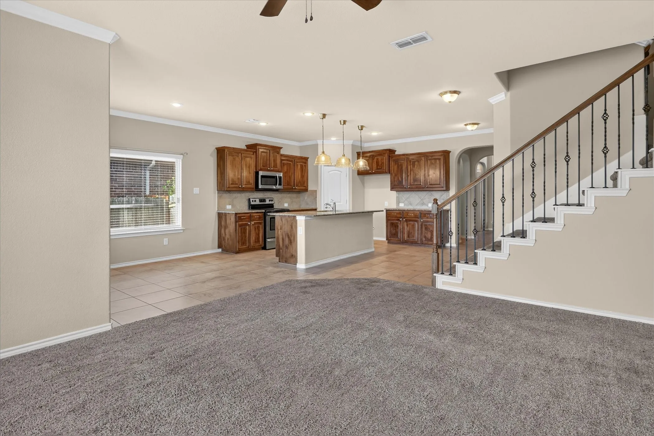 Single Family Residence For Sale in Parker County , 1004 Katherine Road, Weatherford, Texas 76087, 4 Bedroom, 4 Bathroom, 2 Garage spaces, 2,831 Sqft, built in 2016, mls#21369528, Real Estate Agent in Weatherford, Homes For Sale in Parker county, Homes For Sale in Weatherford, Realtor in Weatherford Texas, Real Estate Brokerage Independent Realty Texas, Luminita Cordes Realtor