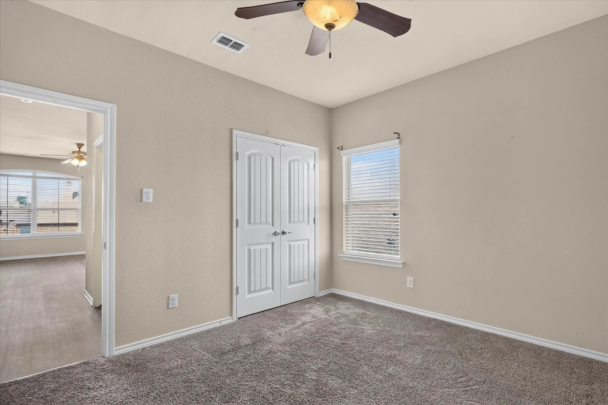 Single Family Residence For Sale in Parker County , 1004 Katherine Road, Weatherford, Texas 76087, 4 Bedroom, 4 Bathroom, 2 Garage spaces, 2,831 Sqft, built in 2016, mls#21369528, Real Estate Agent in Weatherford, Homes For Sale in Parker county, Homes For Sale in Weatherford, Realtor in Weatherford Texas, Real Estate Brokerage Independent Realty Texas, Luminita Cordes Realtor