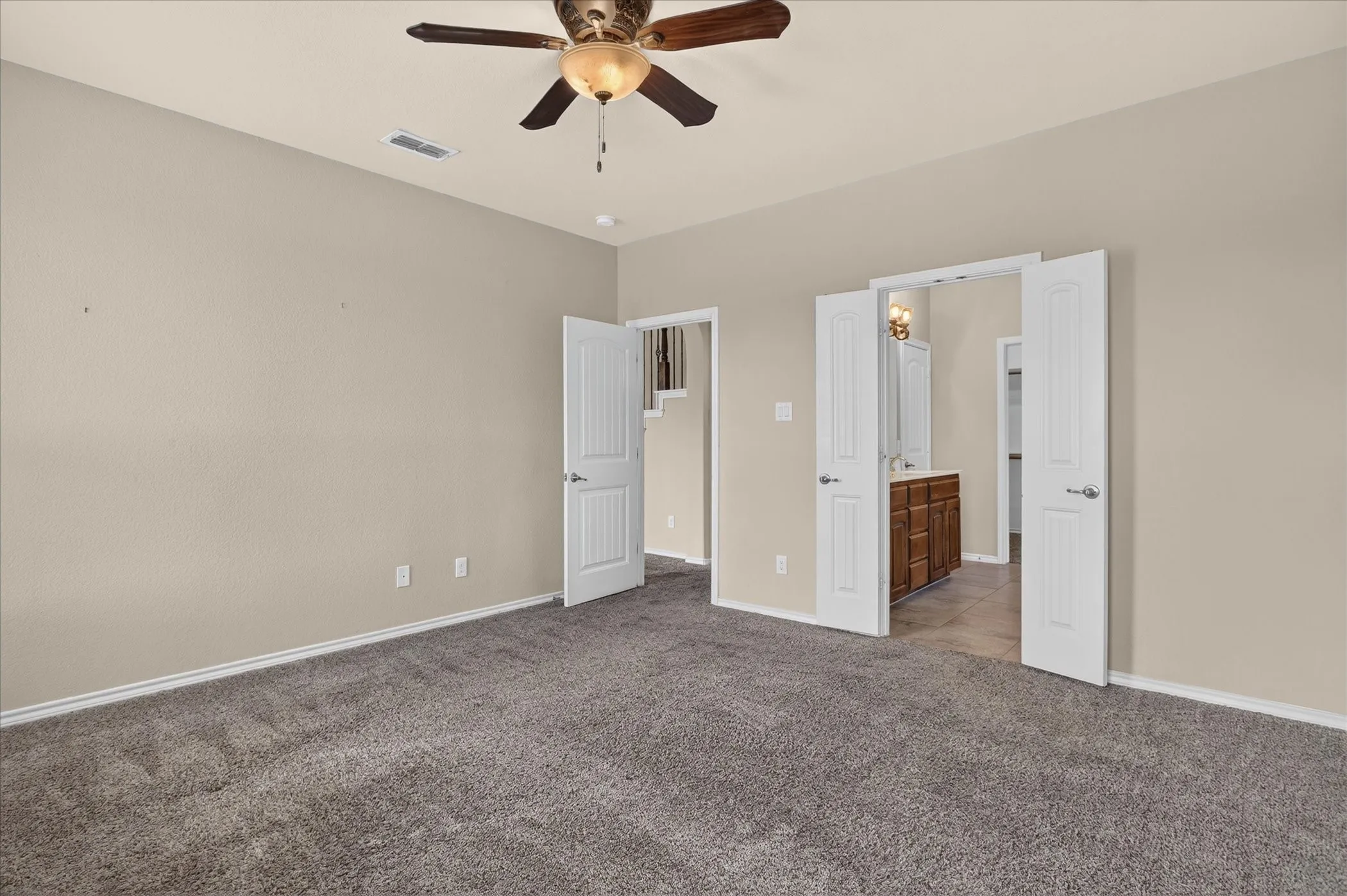 Single Family Residence For Sale in Parker County , 1004 Katherine Road, Weatherford, Texas 76087, 4 Bedroom, 4 Bathroom, 2 Garage spaces, 2,831 Sqft, built in 2016, mls#21369528, Real Estate Agent in Weatherford, Homes For Sale in Parker county, Homes For Sale in Weatherford, Realtor in Weatherford Texas, Real Estate Brokerage Independent Realty Texas, Luminita Cordes Realtor