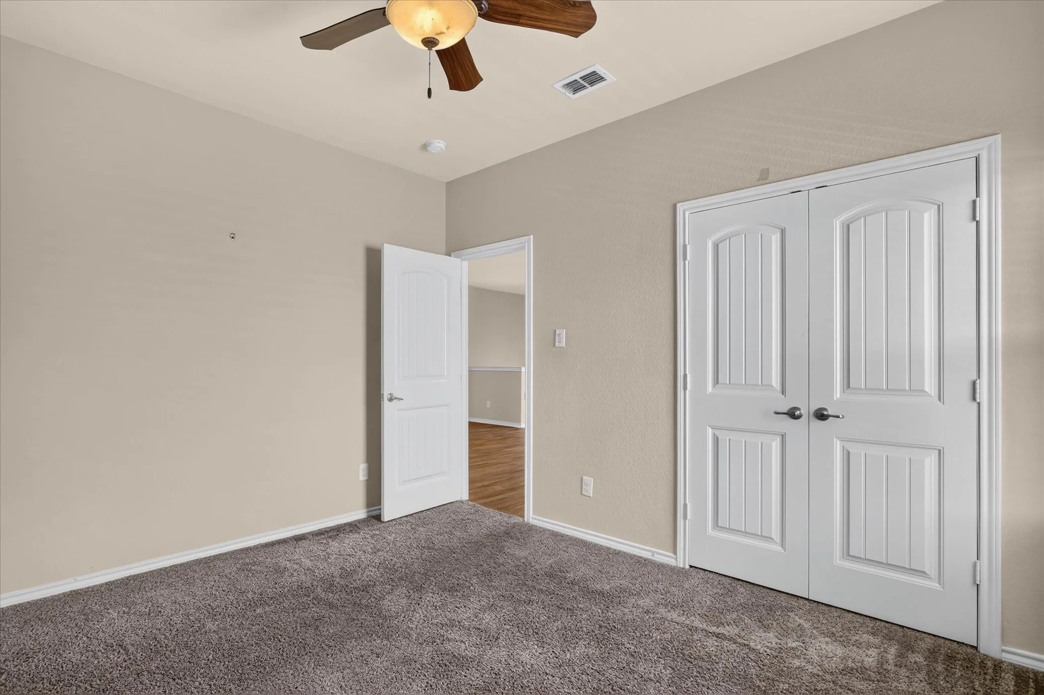 Single Family Residence For Sale in Parker County , 1004 Katherine Road, Weatherford, Texas 76087, 4 Bedroom, 4 Bathroom, 2 Garage spaces, 2,831 Sqft, built in 2016, mls#21369528, Real Estate Agent in Weatherford, Homes For Sale in Parker county, Homes For Sale in Weatherford, Realtor in Weatherford Texas, Real Estate Brokerage Independent Realty Texas, Luminita Cordes Realtor