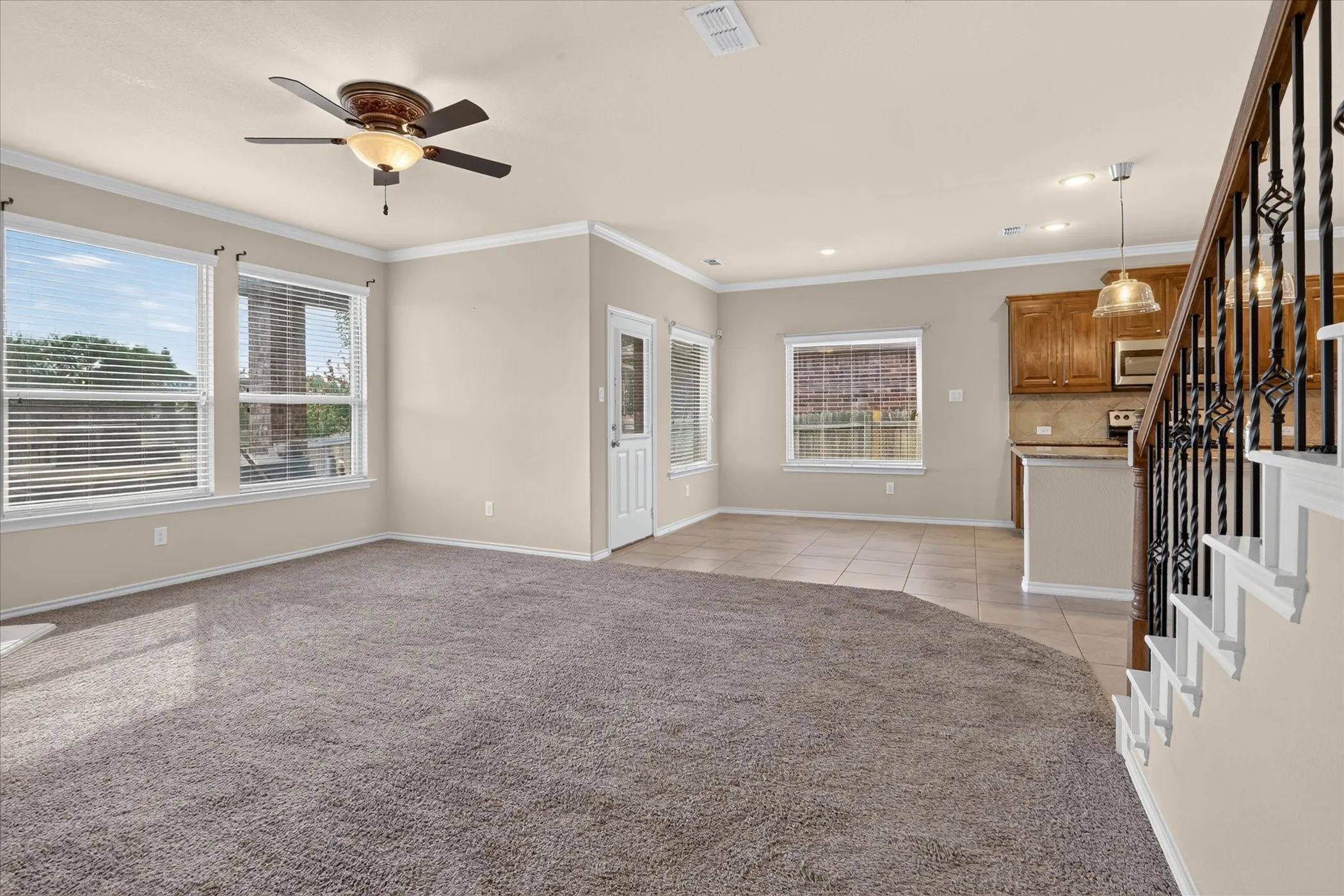 Single Family Residence For Sale in Parker County , 1004 Katherine Road, Weatherford, Texas 76087, 4 Bedroom, 4 Bathroom, 2 Garage spaces, 2,831 Sqft, built in 2016, mls#21369528, Real Estate Agent in Weatherford, Homes For Sale in Parker county, Homes For Sale in Weatherford, Realtor in Weatherford Texas, Real Estate Brokerage Independent Realty Texas, Luminita Cordes Realtor