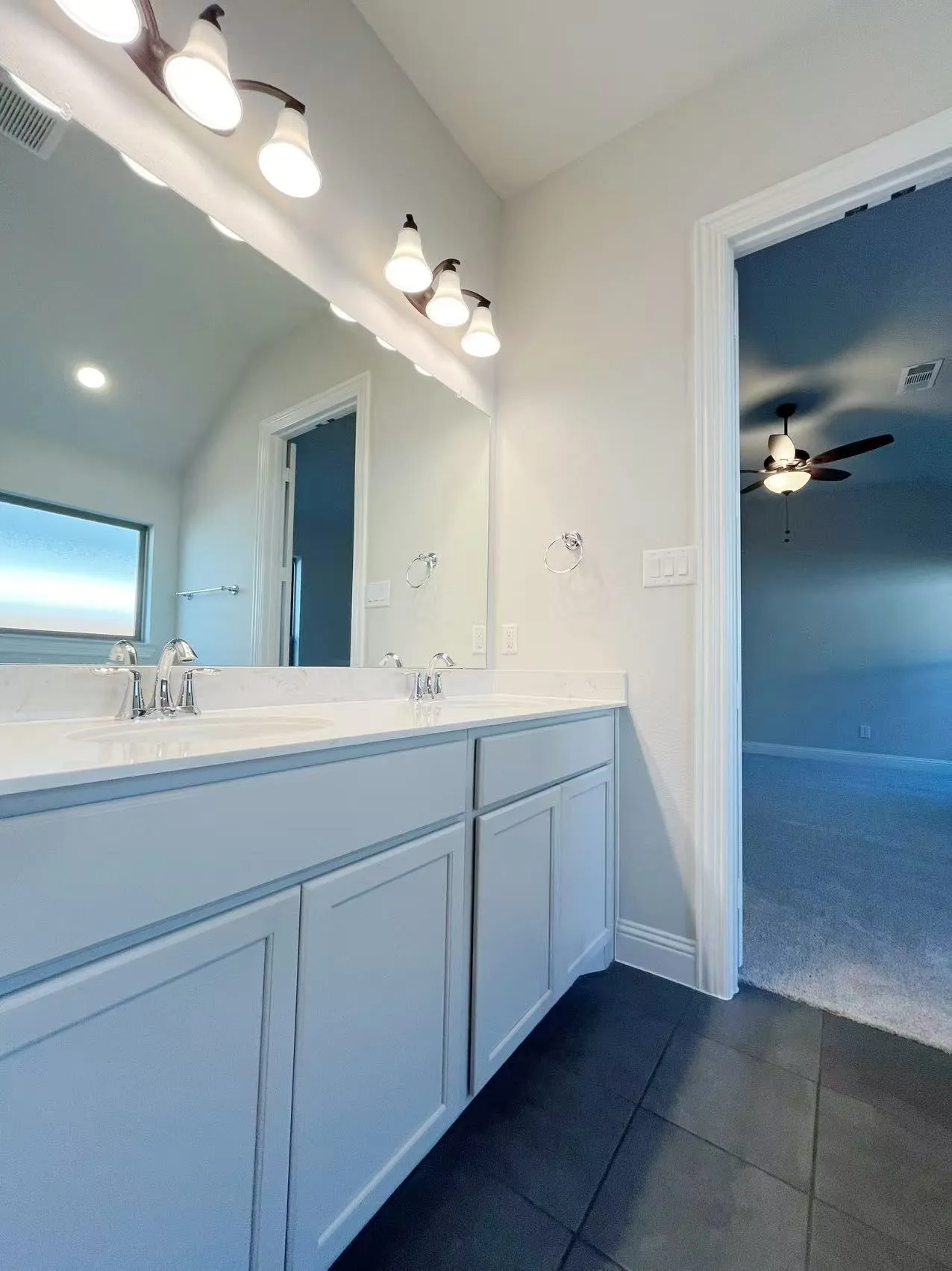 Single Family Residence For Rent in Collin County , 2808 Crane Court, Celina, Texas 75009, 4 Bedroom, 3 Bathroom, 2 Garage spaces, 1,994 Sqft, built in 2025, mls#21392838, Real Estate Agent in Celina, Homes For Rent in Collin county, Homes For Rent in Celina, Realtor in Celina Texas, Real Estate Brokerage Independent Realty Texas, Luminita Cordes Realtor