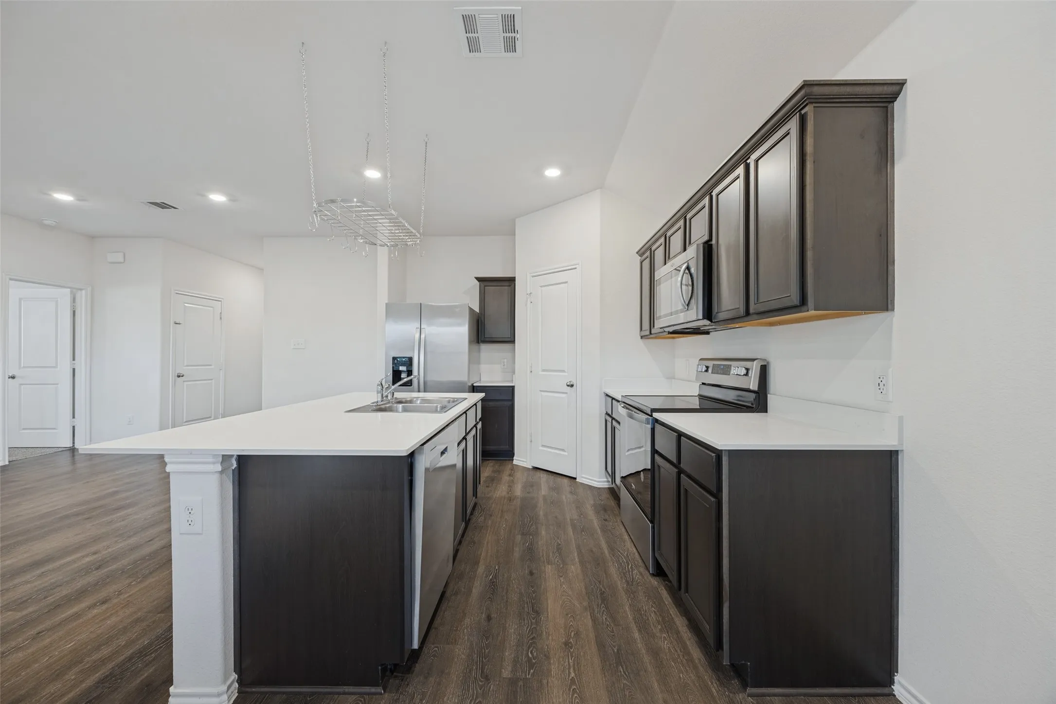 Single Family Residence For Sale in Grayson County , 2210 Alamo Road, Sherman, Texas 75090, 3 Bedroom, 2 Bathroom, 2 Garage spaces, 1,302 Sqft, built in 2022, mls#21392846, Real Estate Agent in Sherman, Homes For Sale in Grayson county, Homes For Sale in Sherman, Realtor in Sherman Texas, Real Estate Brokerage Independent Realty Texas, Luminita Cordes Realtor