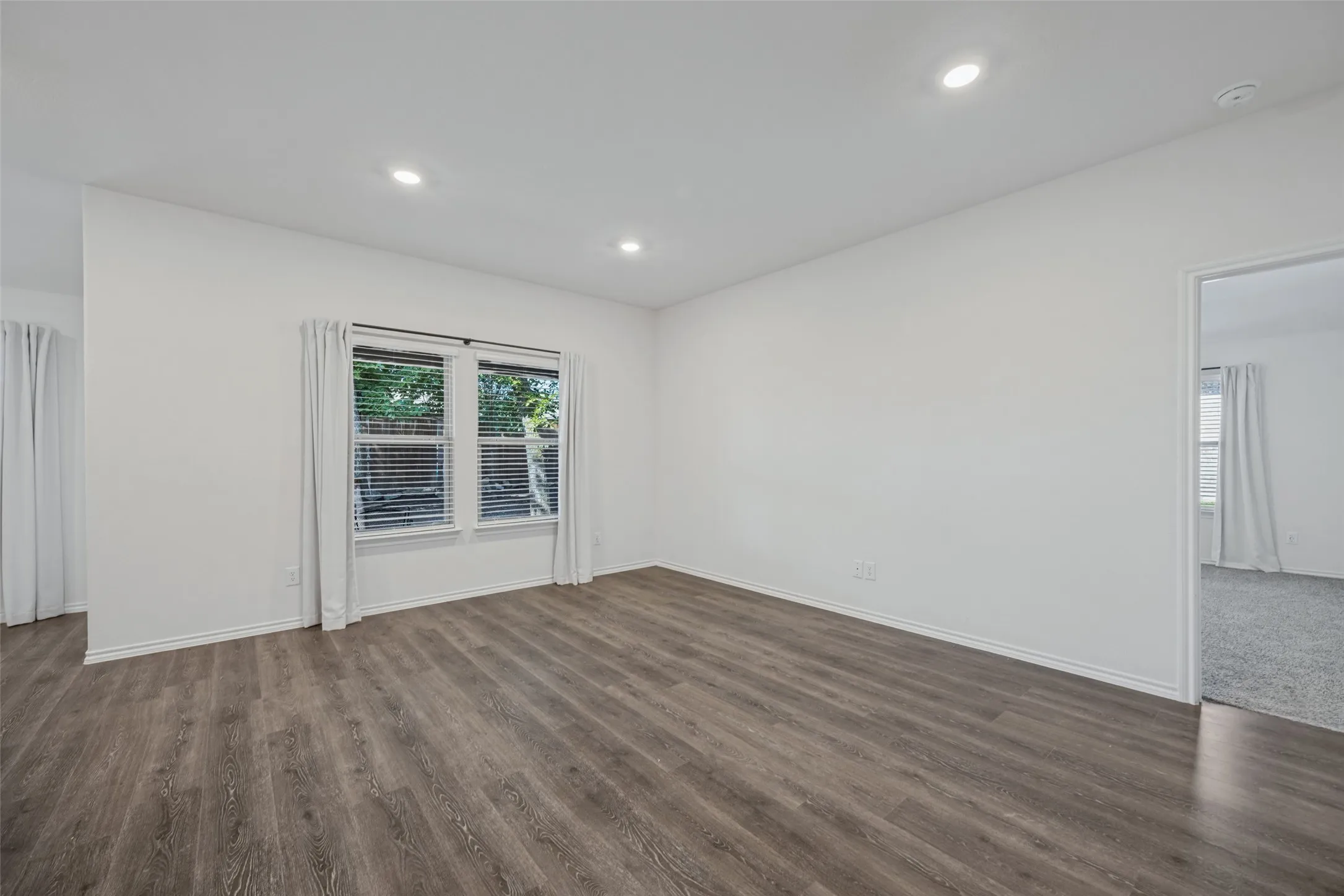 Single Family Residence For Sale in Grayson County , 2210 Alamo Road, Sherman, Texas 75090, 3 Bedroom, 2 Bathroom, 2 Garage spaces, 1,302 Sqft, built in 2022, mls#21392846, Real Estate Agent in Sherman, Homes For Sale in Grayson county, Homes For Sale in Sherman, Realtor in Sherman Texas, Real Estate Brokerage Independent Realty Texas, Luminita Cordes Realtor