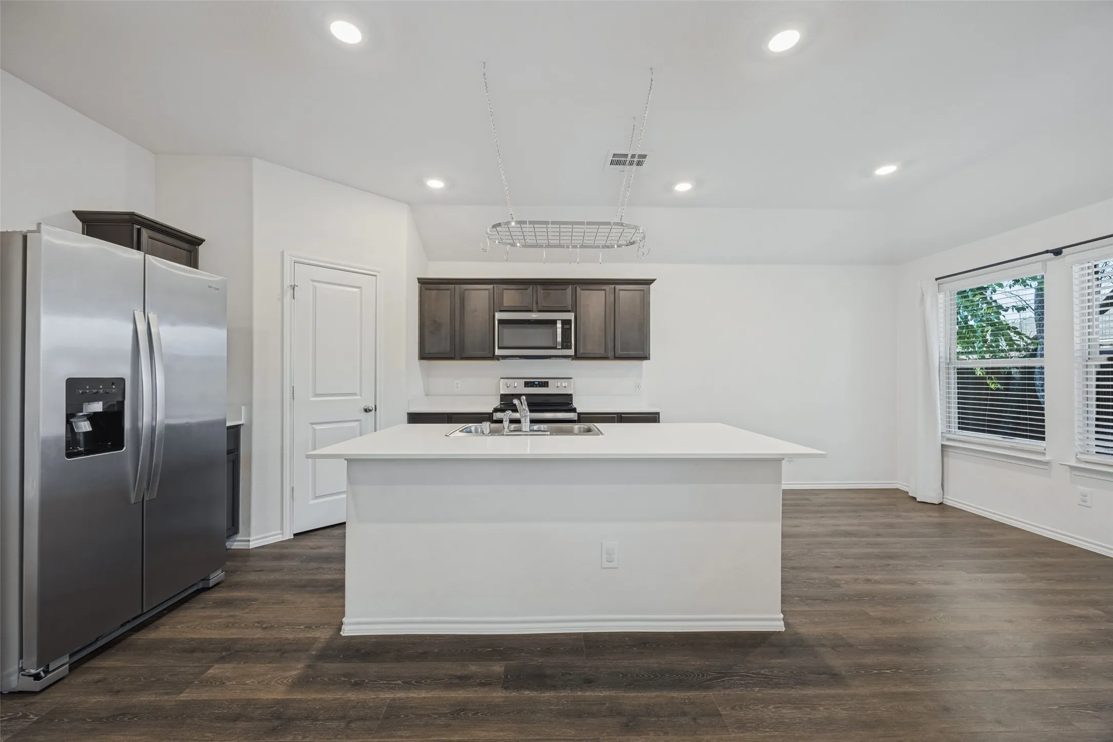 Single Family Residence For Sale in Grayson County , 2210 Alamo Road, Sherman, Texas 75090, 3 Bedroom, 2 Bathroom, 2 Garage spaces, 1,302 Sqft, built in 2022, mls#21392846, Real Estate Agent in Sherman, Homes For Sale in Grayson county, Homes For Sale in Sherman, Realtor in Sherman Texas, Real Estate Brokerage Independent Realty Texas, Luminita Cordes Realtor