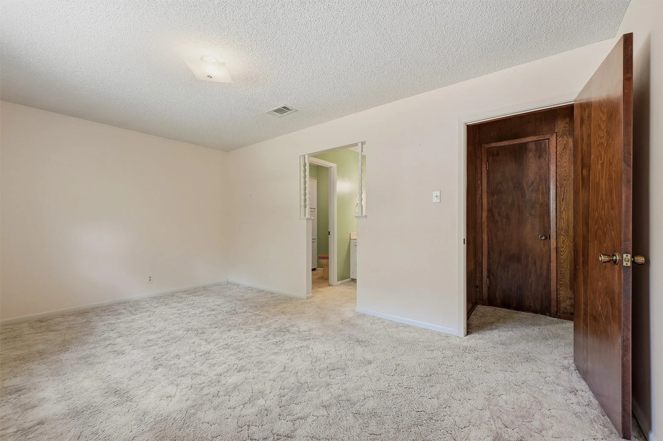 Single Family Residence For Sale in Grayson County , 2403 Caprice Avenue, Denison, Texas 75020, 3 Bedroom, 2 Bathroom, 2 Garage spaces, 1,472 Sqft, built in 1976, mls#21392639, Real Estate Agent in Denison, Homes For Sale in Grayson county, Homes For Sale in Denison, Realtor in Denison Texas, Real Estate Brokerage Independent Realty Texas, Luminita Cordes Realtor