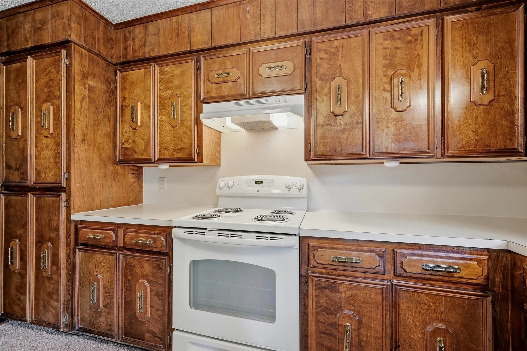 Single Family Residence For Sale in Grayson County , 2403 Caprice Avenue, Denison, Texas 75020, 3 Bedroom, 2 Bathroom, 2 Garage spaces, 1,472 Sqft, built in 1976, mls#21392639, Real Estate Agent in Denison, Homes For Sale in Grayson county, Homes For Sale in Denison, Realtor in Denison Texas, Real Estate Brokerage Independent Realty Texas, Luminita Cordes Realtor
