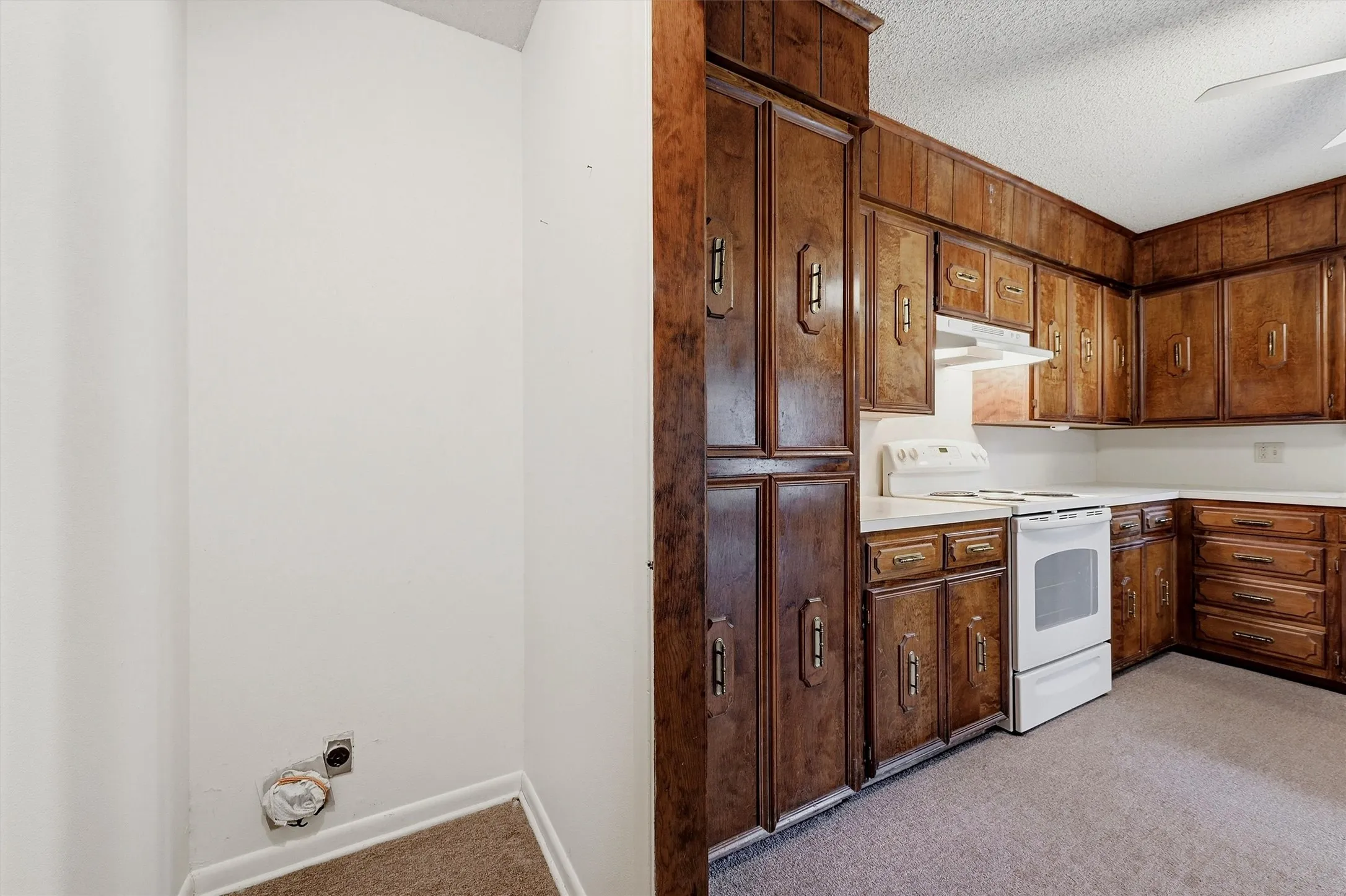Single Family Residence For Sale in Grayson County , 2403 Caprice Avenue, Denison, Texas 75020, 3 Bedroom, 2 Bathroom, 2 Garage spaces, 1,472 Sqft, built in 1976, mls#21392639, Real Estate Agent in Denison, Homes For Sale in Grayson county, Homes For Sale in Denison, Realtor in Denison Texas, Real Estate Brokerage Independent Realty Texas, Luminita Cordes Realtor